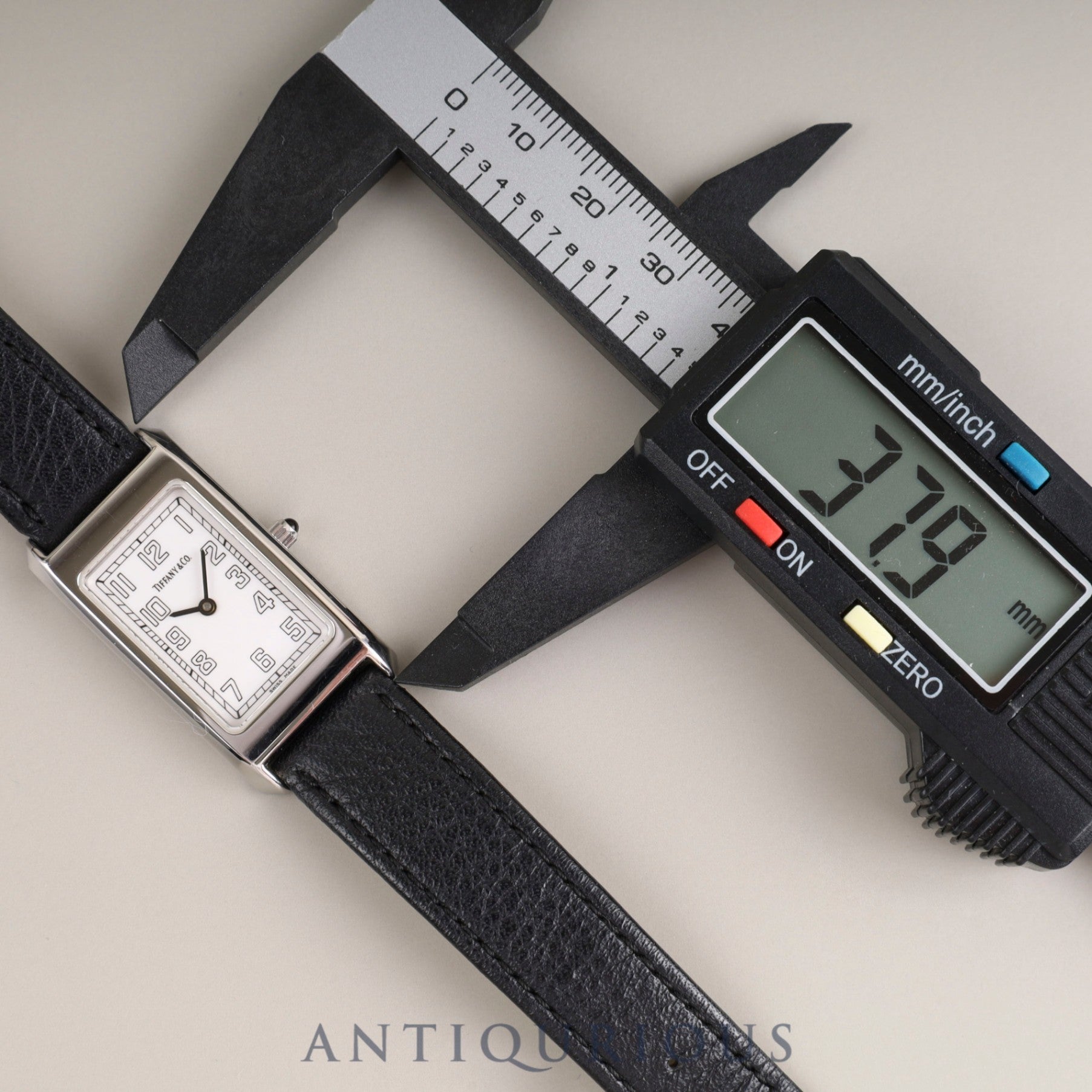 ティファニー クラシックスクエア レクタンギュラ― 525.1027 クォーツ Cal.901.001 SS 純正革ベルト 純正尾錠(SS) ホワイトアラビア文字盤 箱 オーバーホール済み