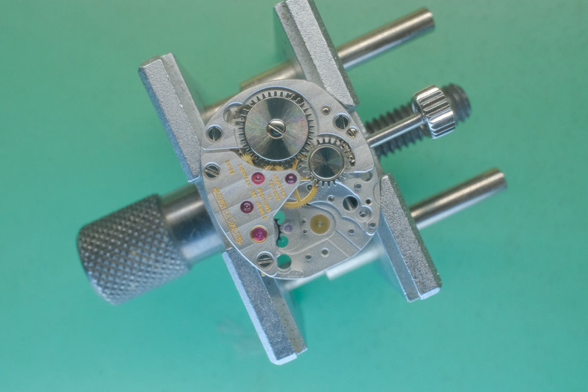 Jaeger-LeCoultre Reverso Classic Q2508412 / 252.8.86 Manual winding Cal.846/1 SS Genuine leather strap Genuine buckle (SS) Silver dial Box Booklet Warranty card (2015) Cloth Genuine replacement strap Overhauled