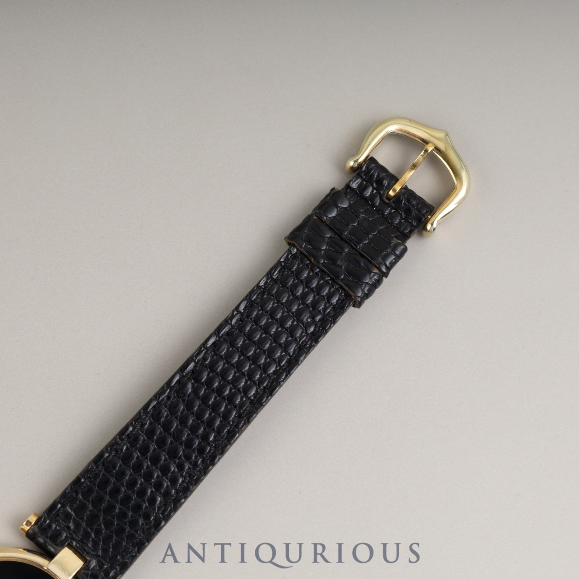 Cartier Must Vendôme VLC SM 18 Quartz Caliber - SV925 with genuine leather strap and genuine GP buckle. Onyx dial. Completely serviced at a Cartier boutique.