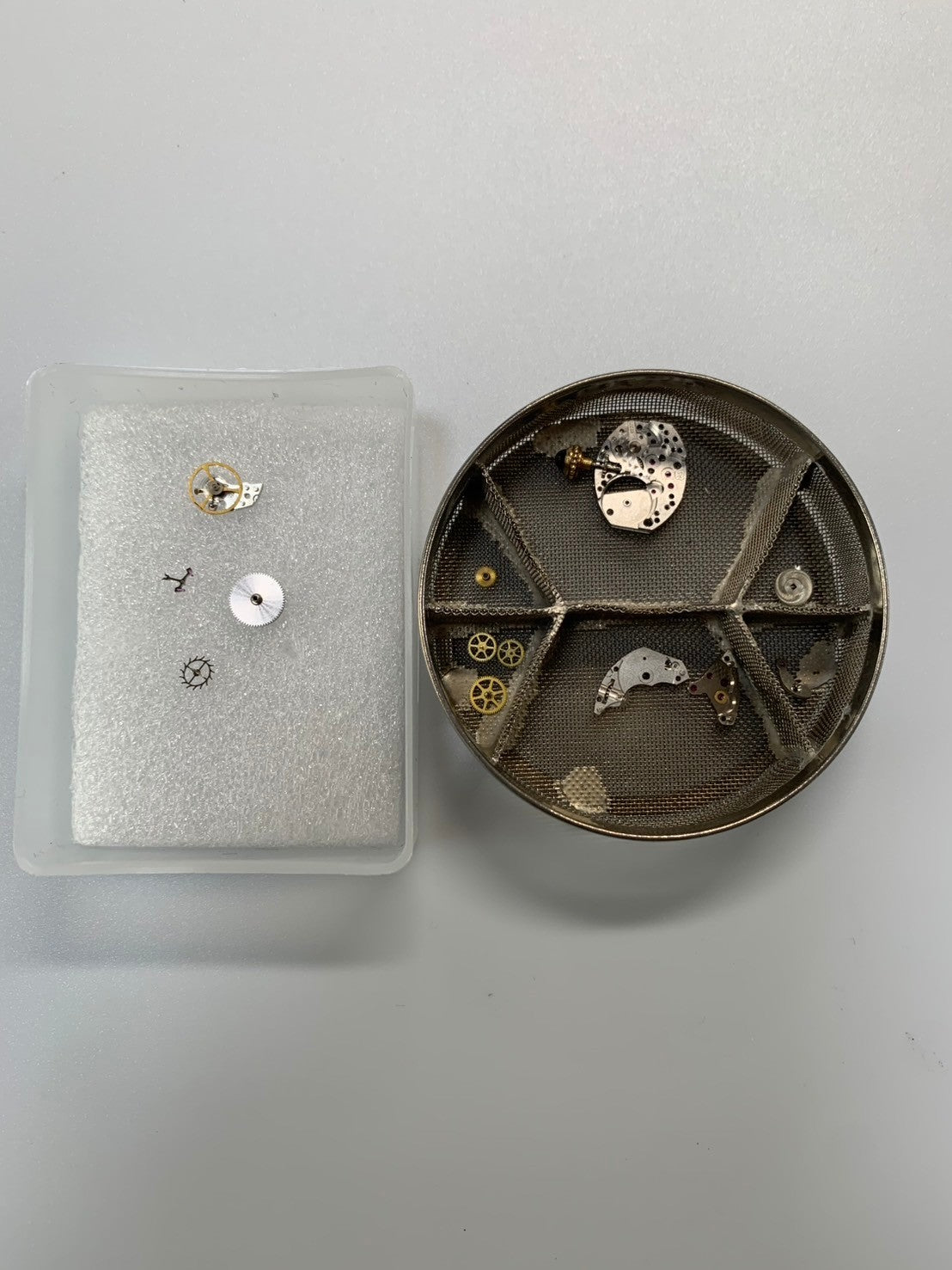 カルティエ ミニ タンク 64262 手巻き Cal.AS1722 750YG 革 純正Dバックル(18K)ホワイトローマン文字盤(PARIS表記)純正レザーベルト付き オーバーホール済み