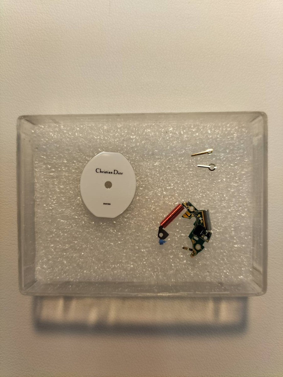 クリスチャンディオール ラ パリジェンヌ D60-159 クォーツ GP 純正革ベルト 純正尾錠(GP) ホワイト文字盤 オーバーホール済み