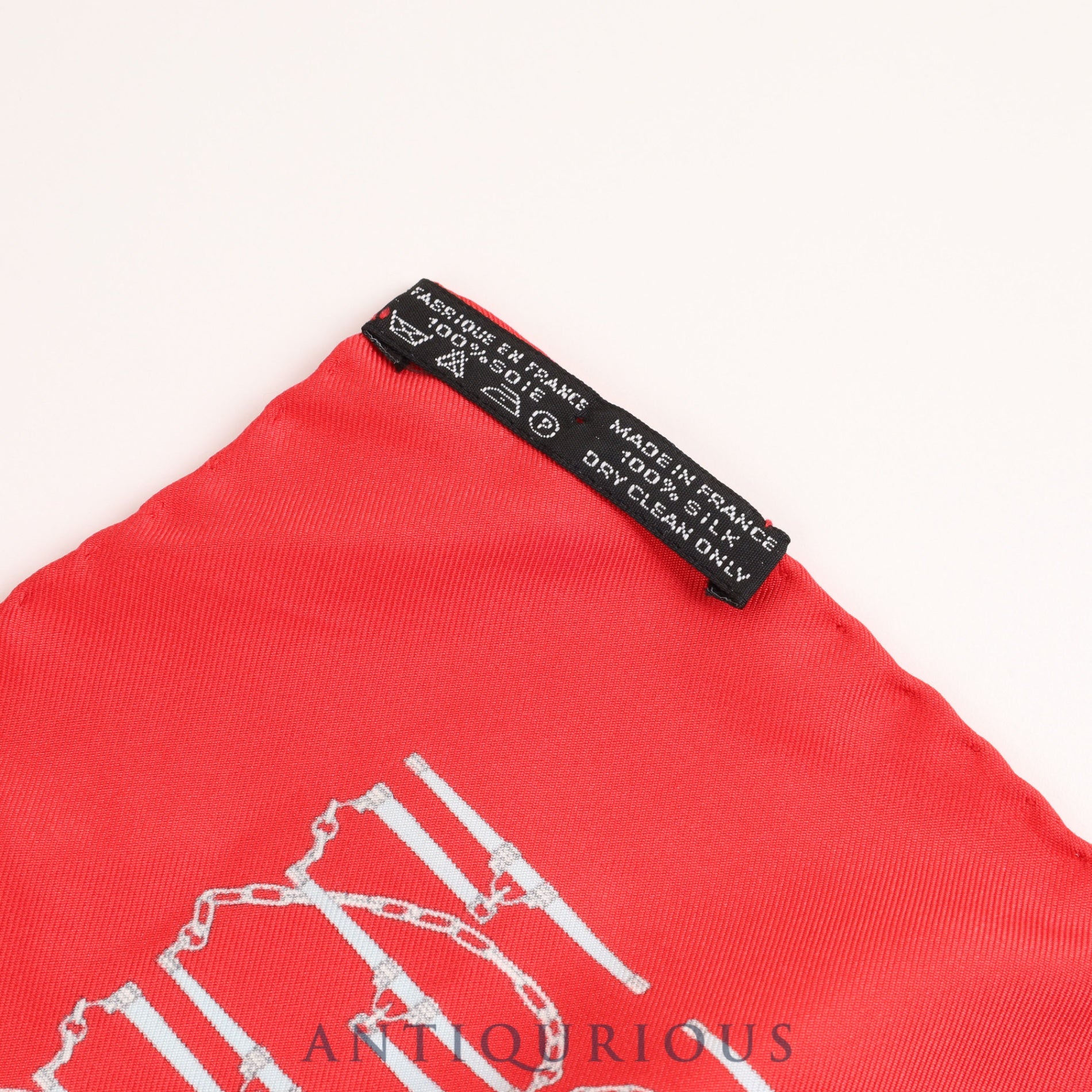 エルメス スカーフ カレ45 レッド系 鎖柄 SILK100%