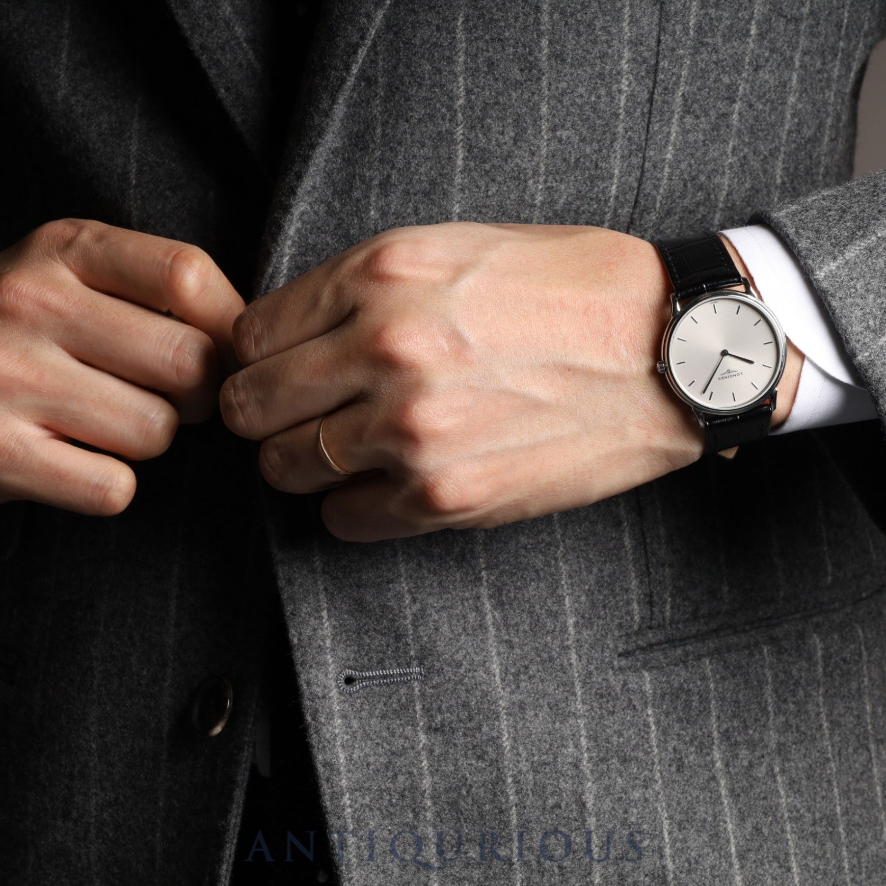 Longines Round QZ Silver Dial L4.676.4