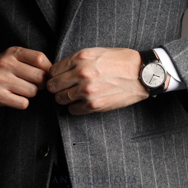 ロンジン ラウンド QZ シルバー文字盤 L4.676.4