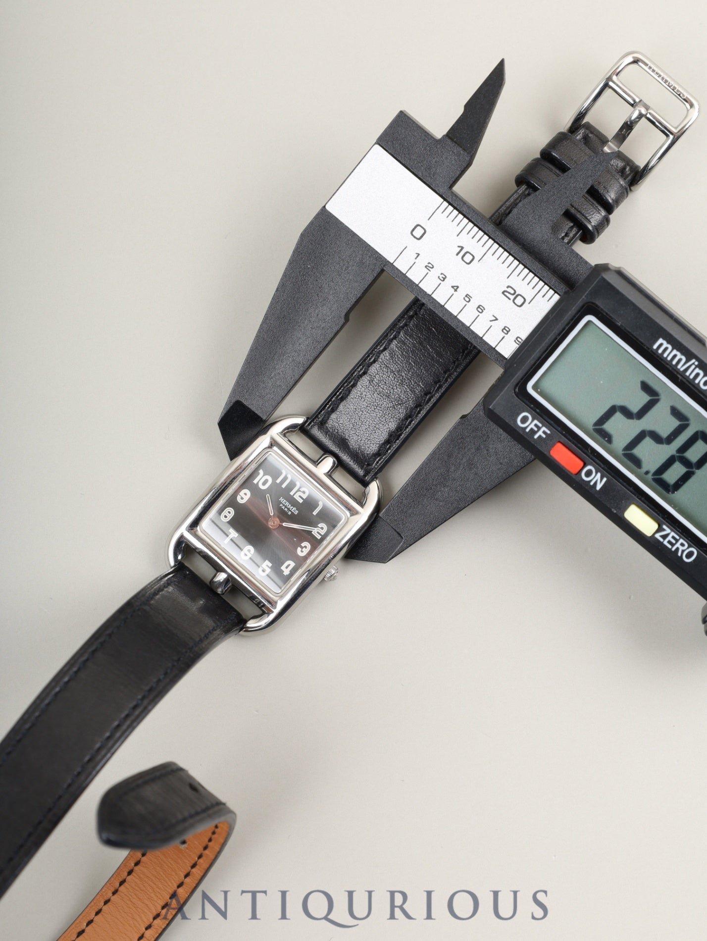 Hermès Cape Cod CC1.210 Quartz Caliber 976.001 Stainless Steel Watch with Genuine Leather Strap (D Stamp: 2000) and Genuine Buckle (SS), Gray Arabic Dial, Box, Warranty Card, Overhauled