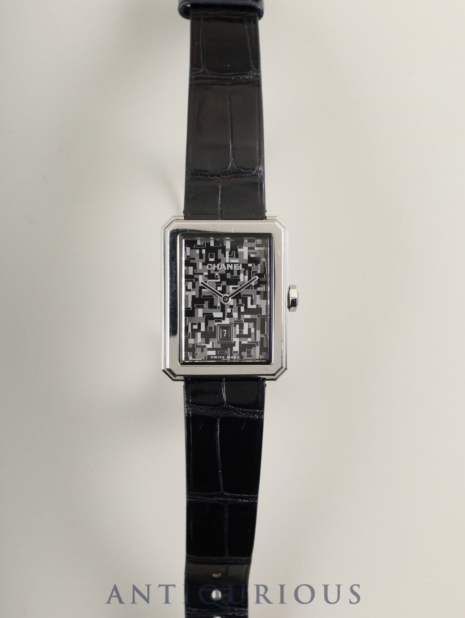 Chanel Boyfriend Neo Tweed Watch, Limited Edition of 1000 pieces worldwide, H6128, Quartz movement, Stainless steel, genuine leather strap, genuine pin buckle (SS), gray dial, box, warranty card (2019), booklet, overhauled.