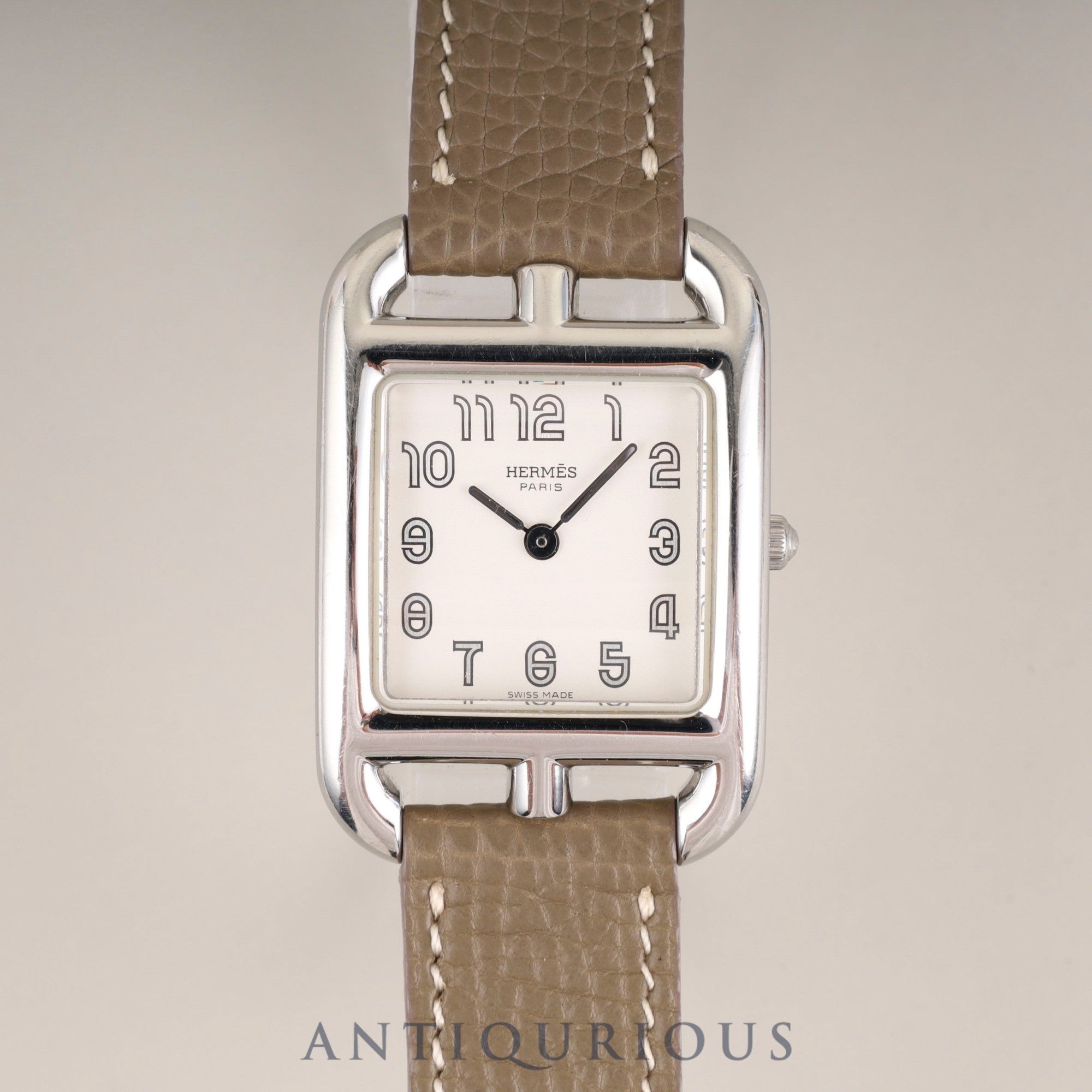 Hermès Cape Cod CC1.210 Quartz Caliber 976.001 Stainless Steel Leather Strap with Genuine Stainless Steel Buckle, White Arabic Dial, Genuine Leather Strap (Slightly Used, Engraving Unreadable), Overhauled