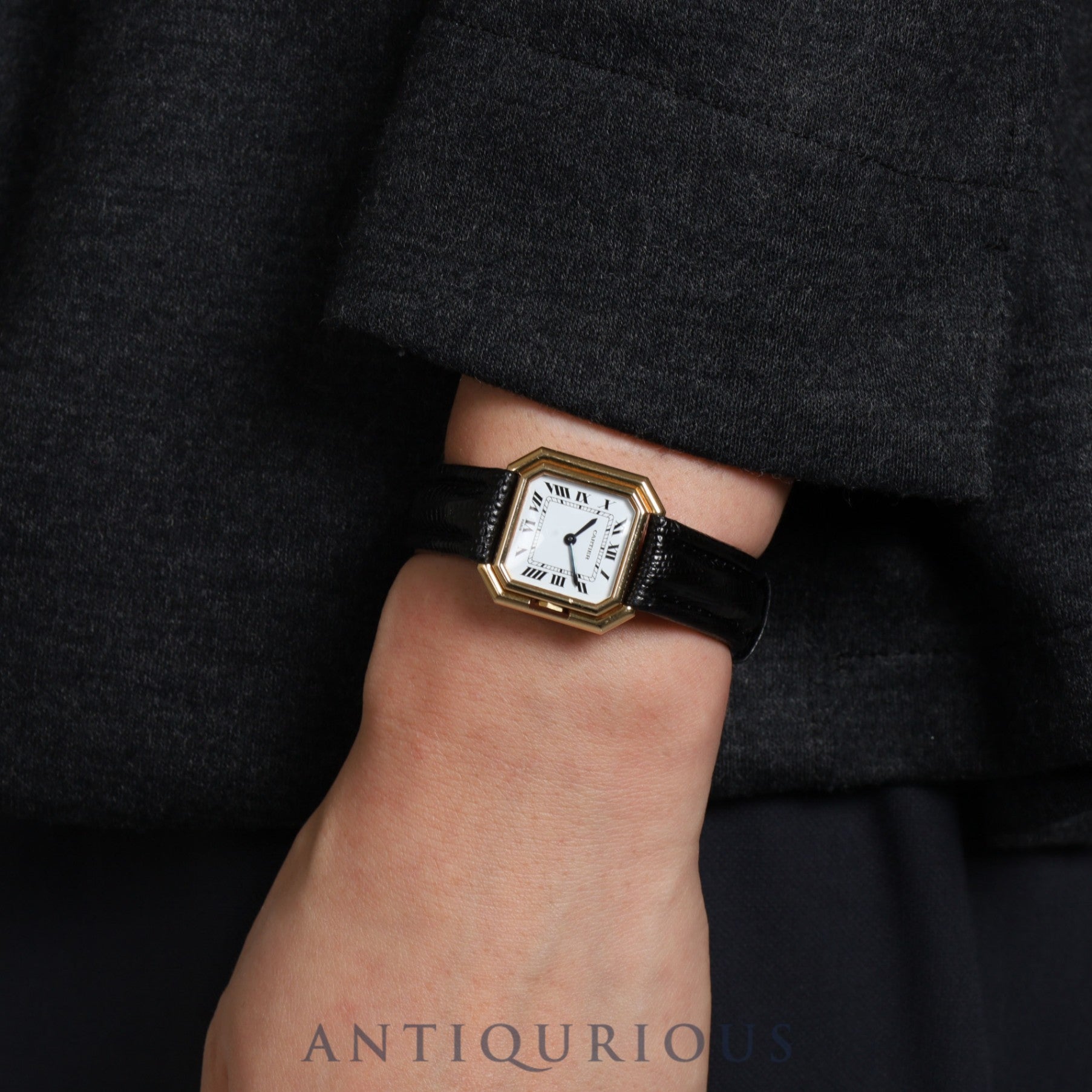 カルティエ サンチュール SM 78100 手巻き Cal.78-1 YG 革 純正尾錠(750YG)ホワイトローマン文字盤 オーバーホール済み