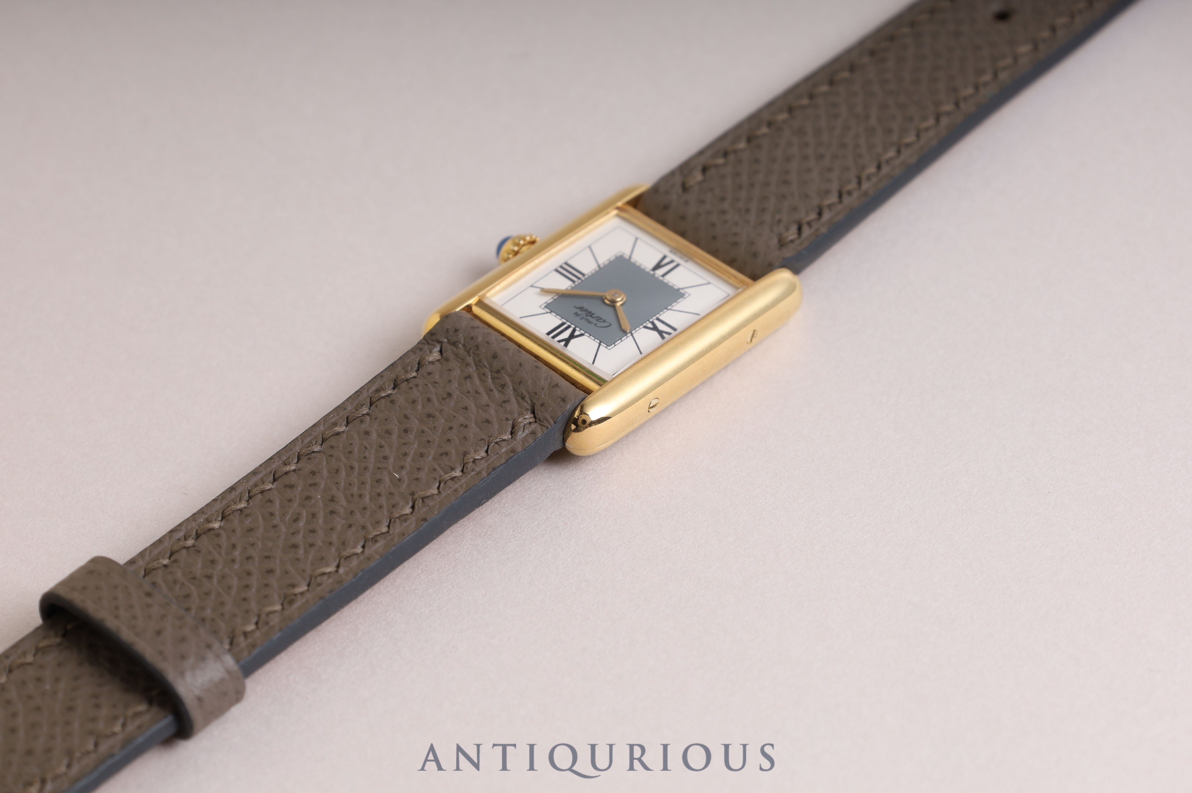 Cartier Must Tank SM QZ Center Gray Flying Roman Dial