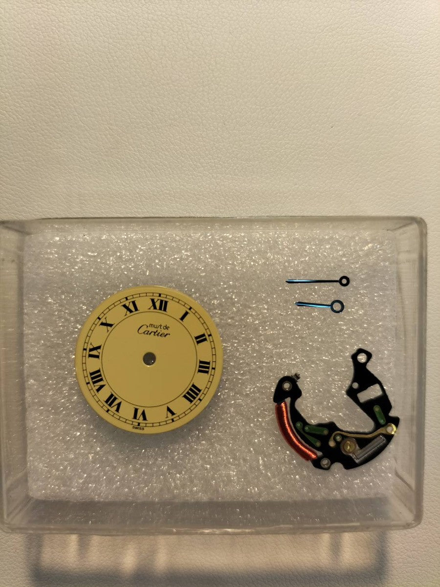 Cartier Must Vendôme VLC SM 590004 Quartz Caliber 90 SV925 Leather Strap with Genuine GP Buckle Ivory Roman Dial Box Booklet Warranty (1990) Overhauled