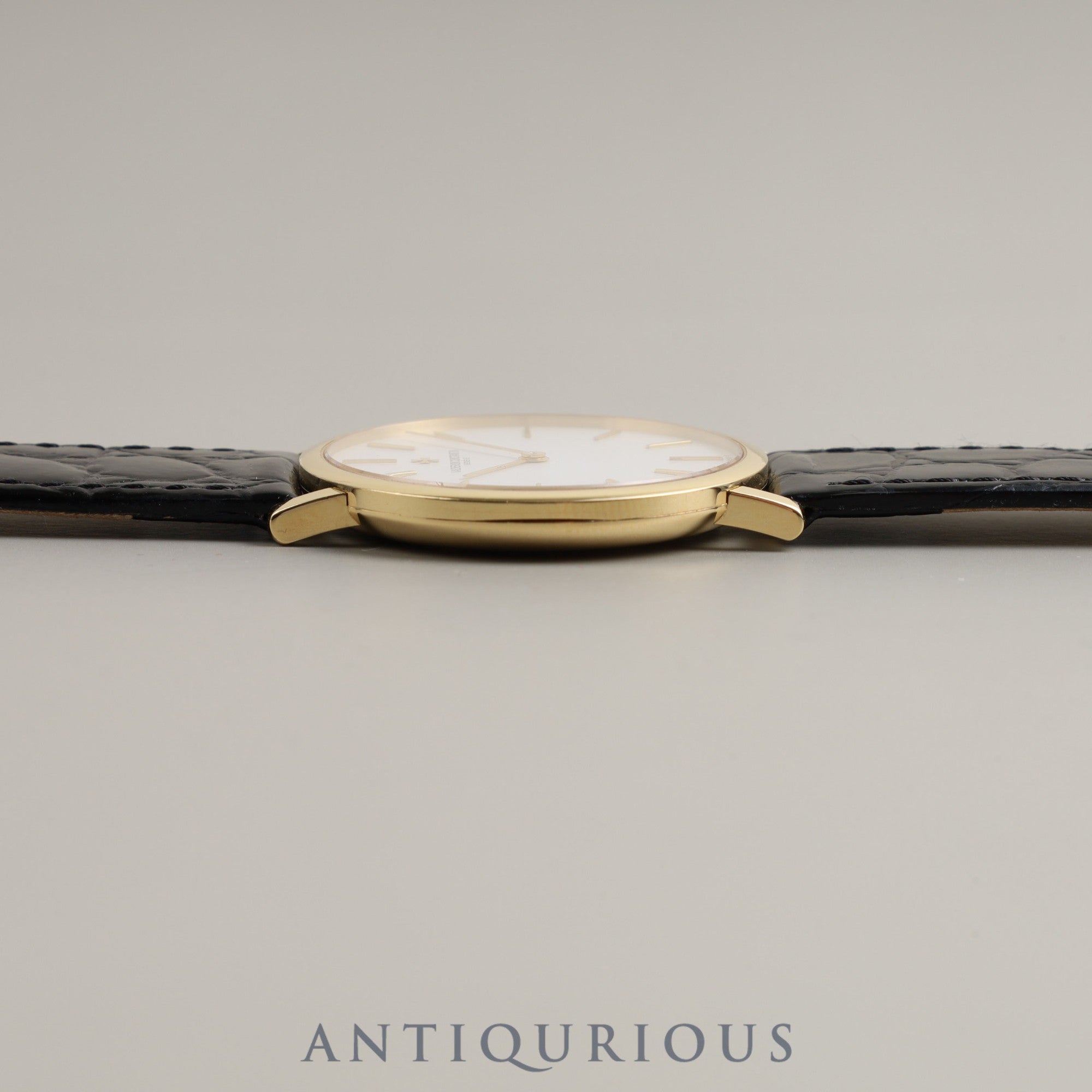 ヴァシュロン・コンスタンタン エッセンシャル 31039 手巻き Cal.1132 750YG 革 純正尾錠(750YG)ホワイト文字盤