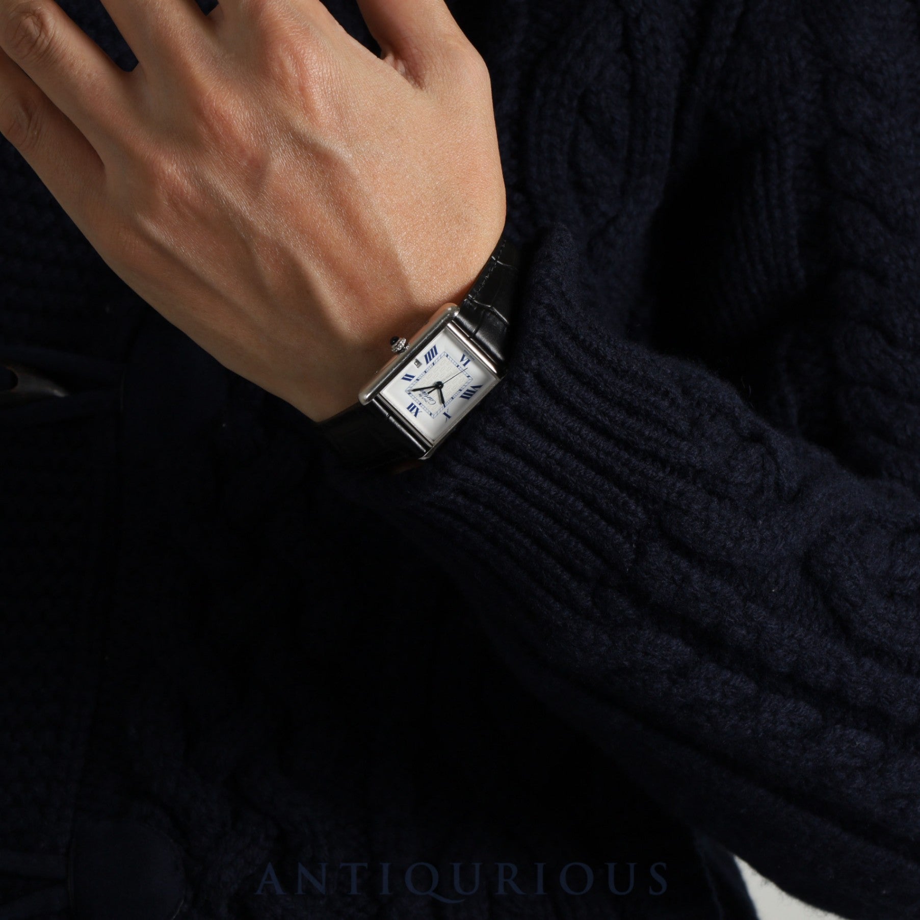 カルティエ マストタンク GM(XL)W1014154 / 2414 クォーツ Cal.687 925 革 純正Dバックル 飛びローマン文字盤 箱 保証書(2004年) オーバーホール済み カルティエブティックネジ取り付け