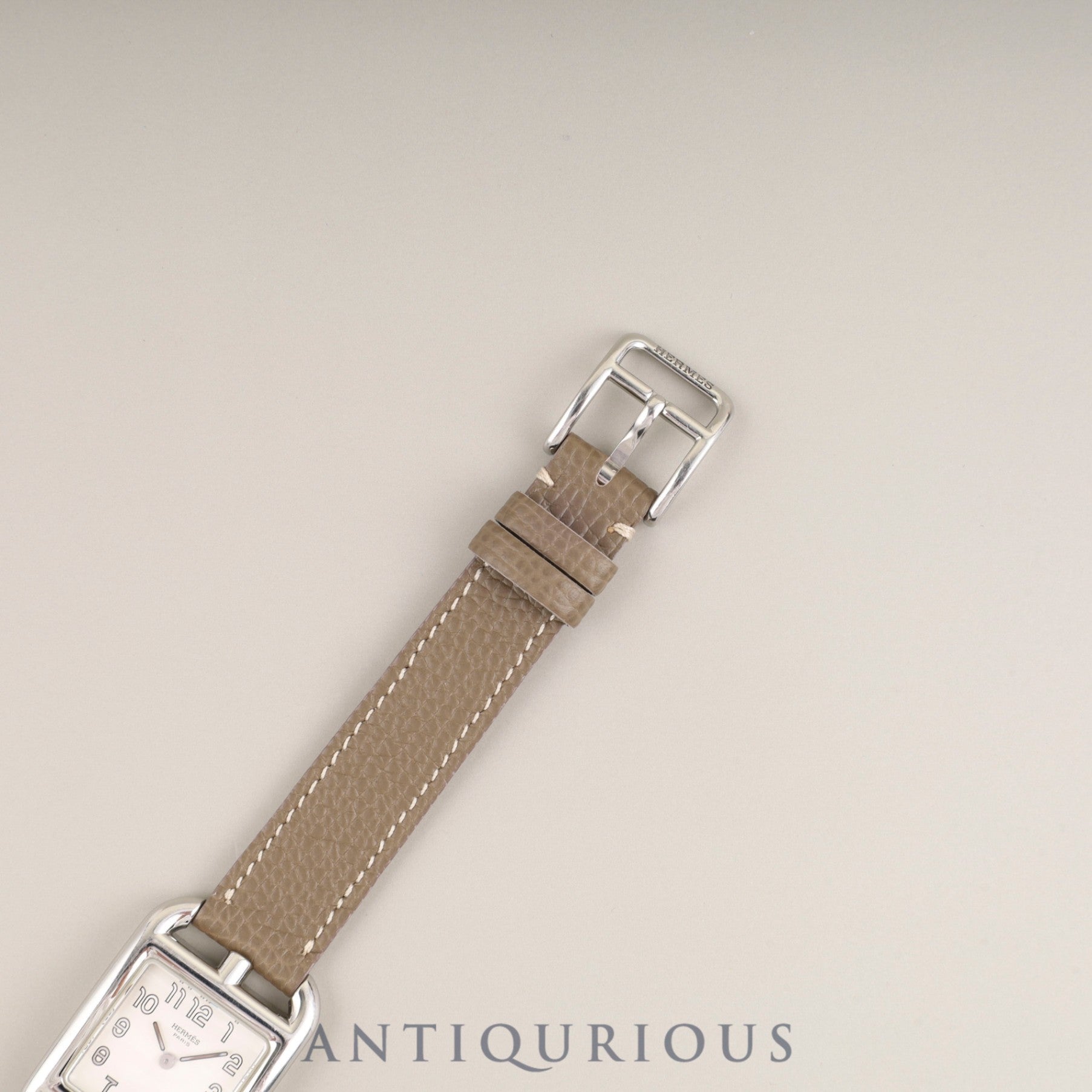 Hermès Cape Cod CC1.210 Quartz Caliber 976.001 Stainless Steel Leather Strap with Genuine Stainless Steel Buckle, White Arabic Dial, Genuine Leather Strap (Slightly Used, Engraving Unreadable), Overhauled