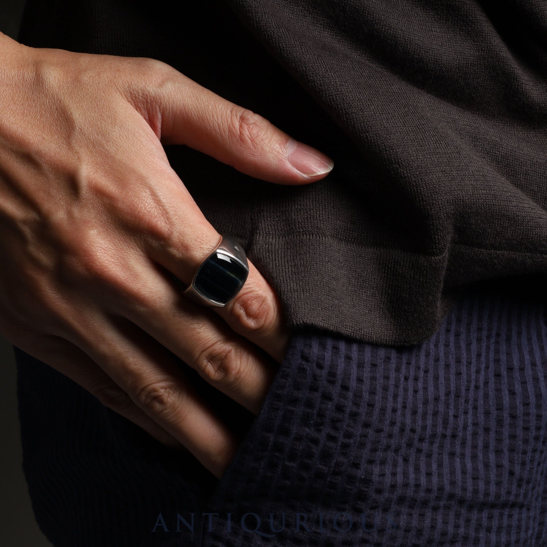 トムウッド リング クッション ブルーホークアイ