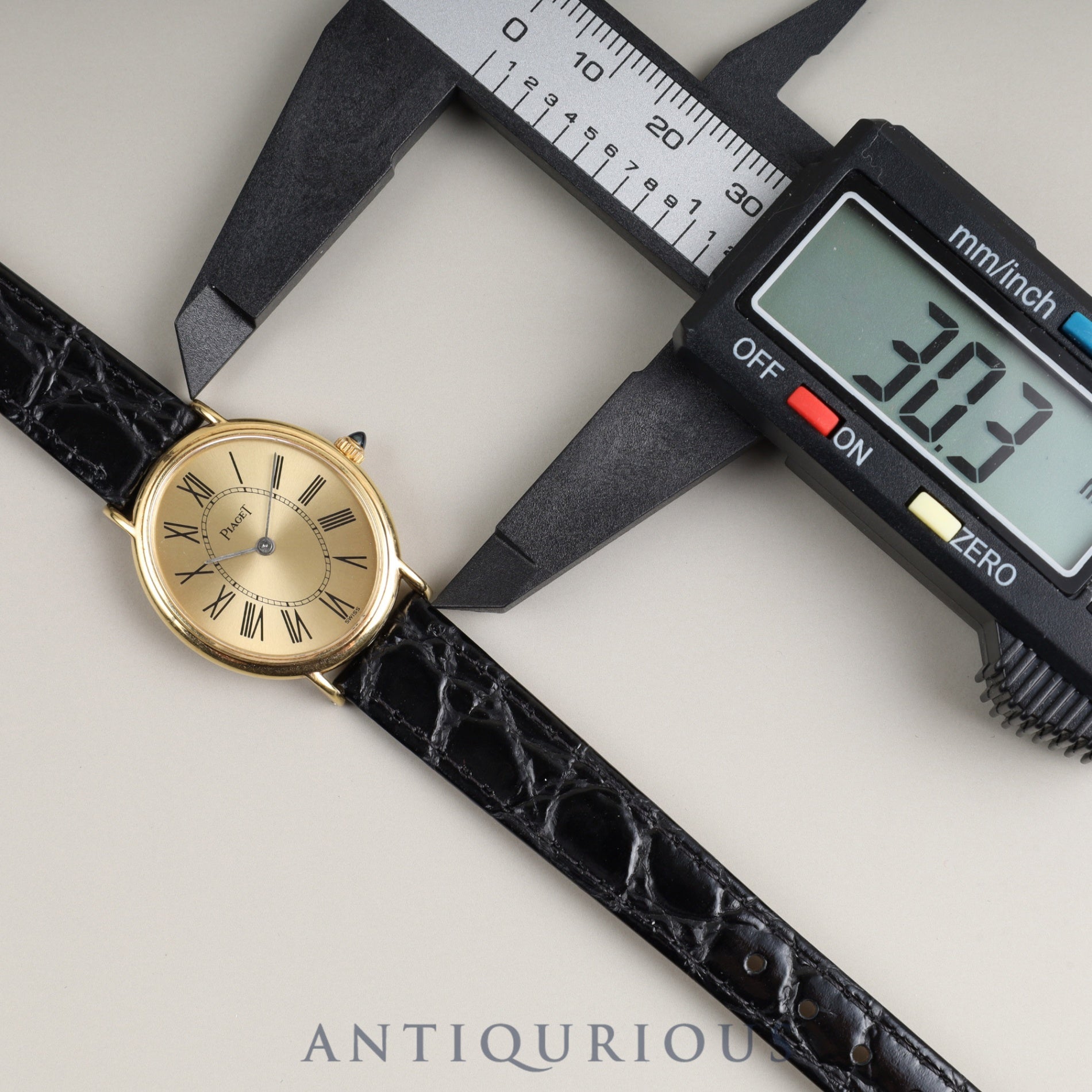 ピアジェ オーバル 9822 手巻き Cal.9P2 750 革 純正尾錠(750) ゴールドローマン文字盤 オーバーホール済み