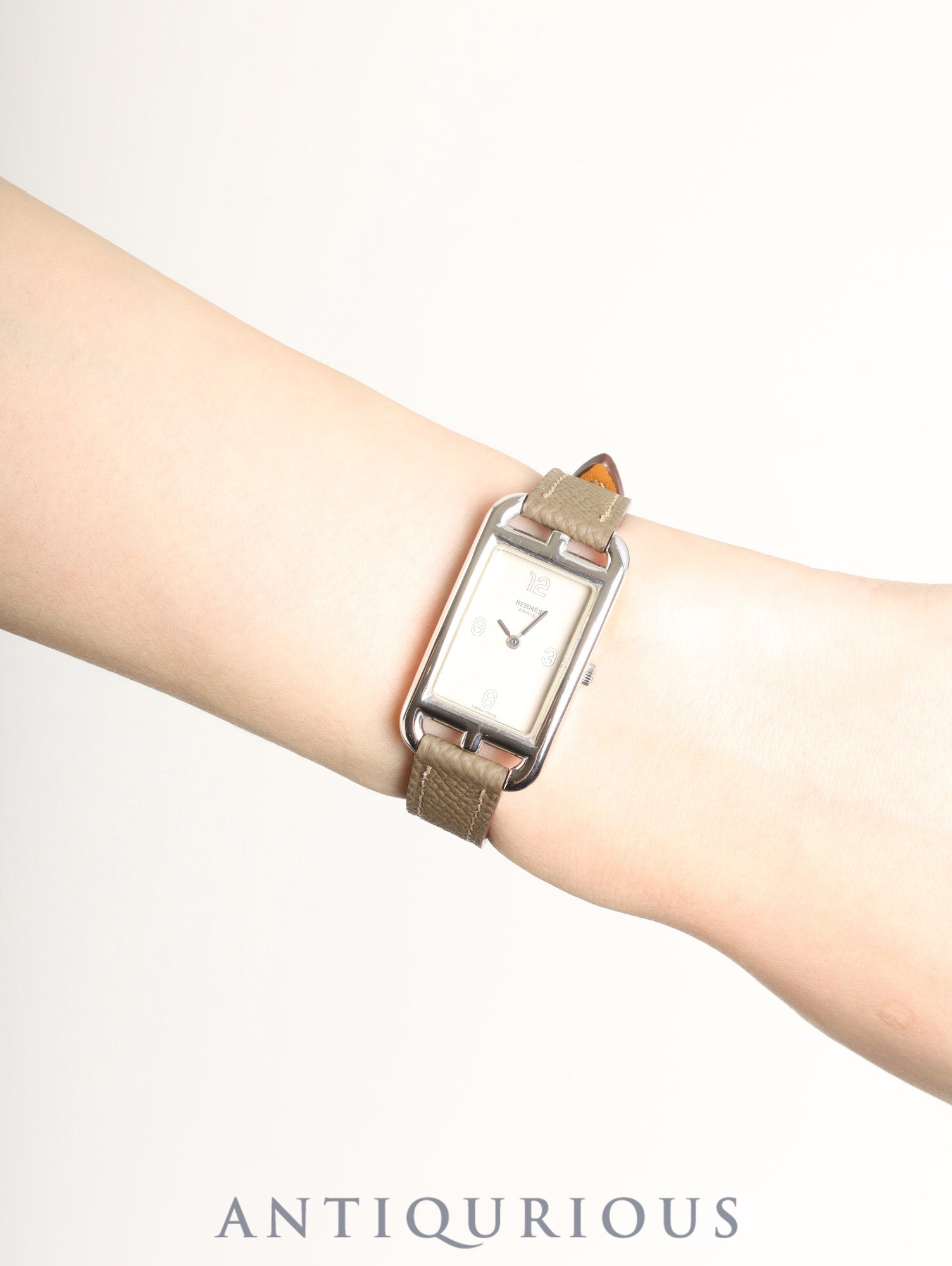 エルメス ナンタケット クォーツ Cal.976.001 SS 革 純正尾錠(SS) シルバー文字盤 オーバーホール済み