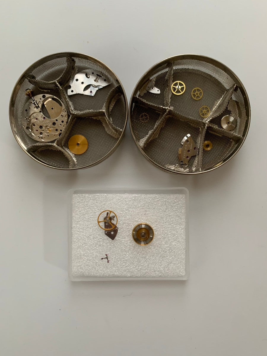 カルティエ トーチュ LM 10712 手巻き Cal.7001(プゾー)750YG 革 純正尾錠(750YG)ホワイトローマン文字盤(PARIS表記) 純正革ベルト オーバーホール済み