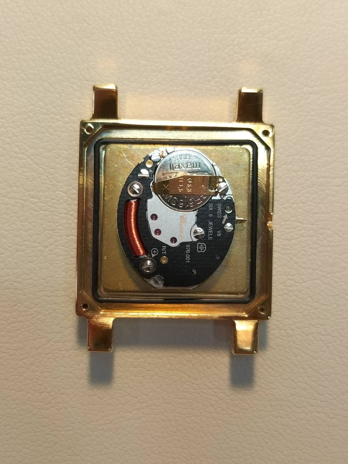 ショパール クラシック スクエア 127366 クォーツ Cal.976.001 750 カミーユ・フォルネ社製革ベルト 純正尾錠(GP) ホワイトローマン文字盤 箱 原産地証明書(2015年) 冊子 オーバーホール済み