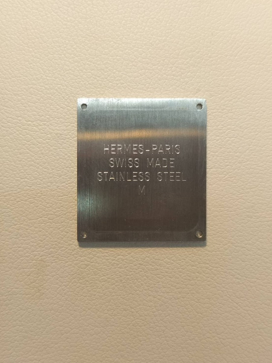 Hermès Cape Cod CC1.210 Quartz Caliber 976.001 Stainless Steel Watch with Genuine Leather Strap (E Stamp: 2001) and Genuine Stainless Steel Buckle. Gray Arabic Dial. Overhauled.