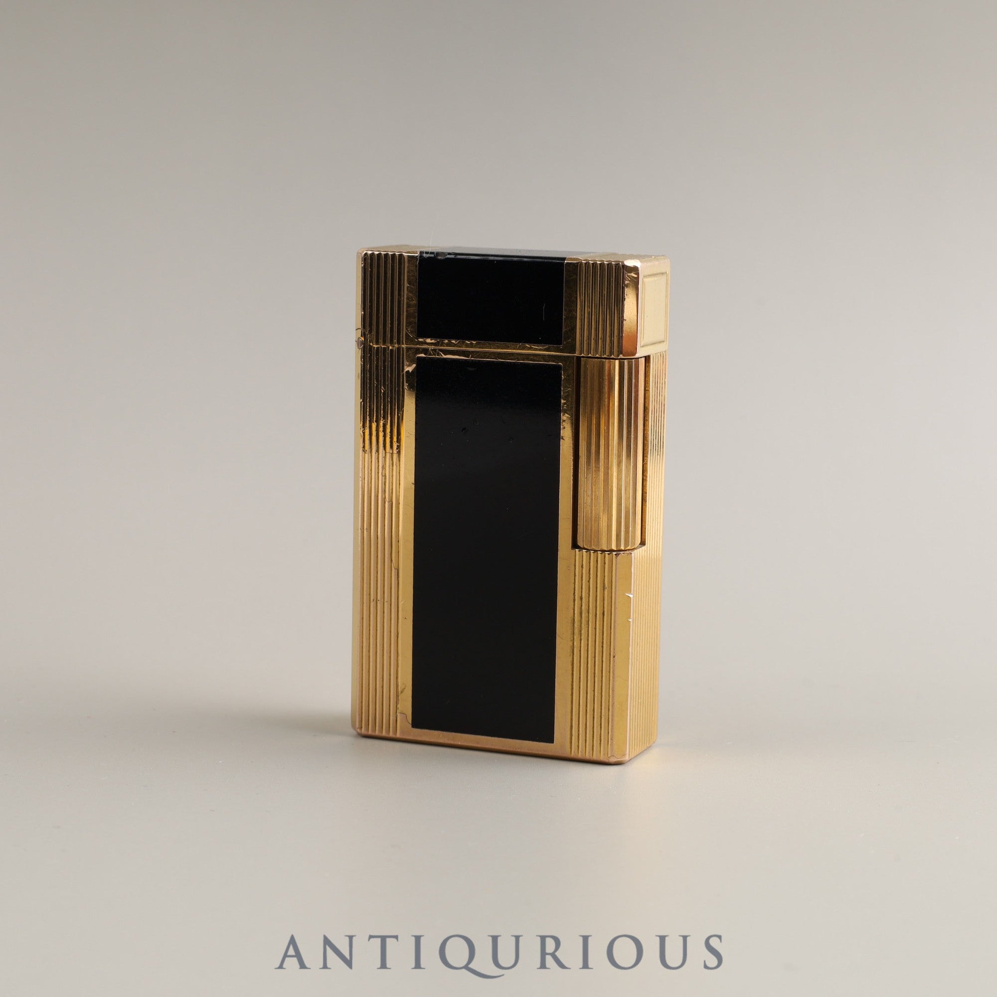 Dupont Lighter LINE1 Black Lacquer with Embossed Stripes, GP, Mechanically Adjusted