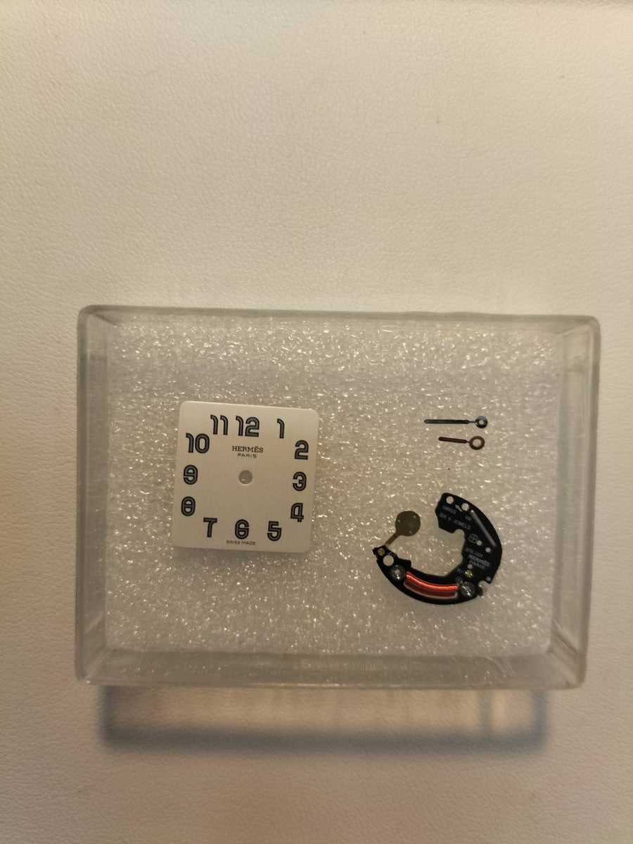 Hermès Cape Cod CC1.210 Quartz Caliber 976.001 Stainless Steel Watch with Genuine Leather Strap and Genuine Stainless Steel Buckle, Silver Dial, Box, Booklet, Warranty Card (2006) Overhauled