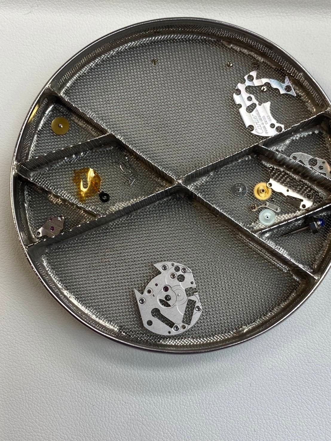 カルティエ タンクフランセーズ SM W51008Q3 / 2384 クォーツ Cal.057 SS シルバーローマン文字盤 箱 ケース 保証書(2004年) 冊子 コマ1 オーバーホール済み