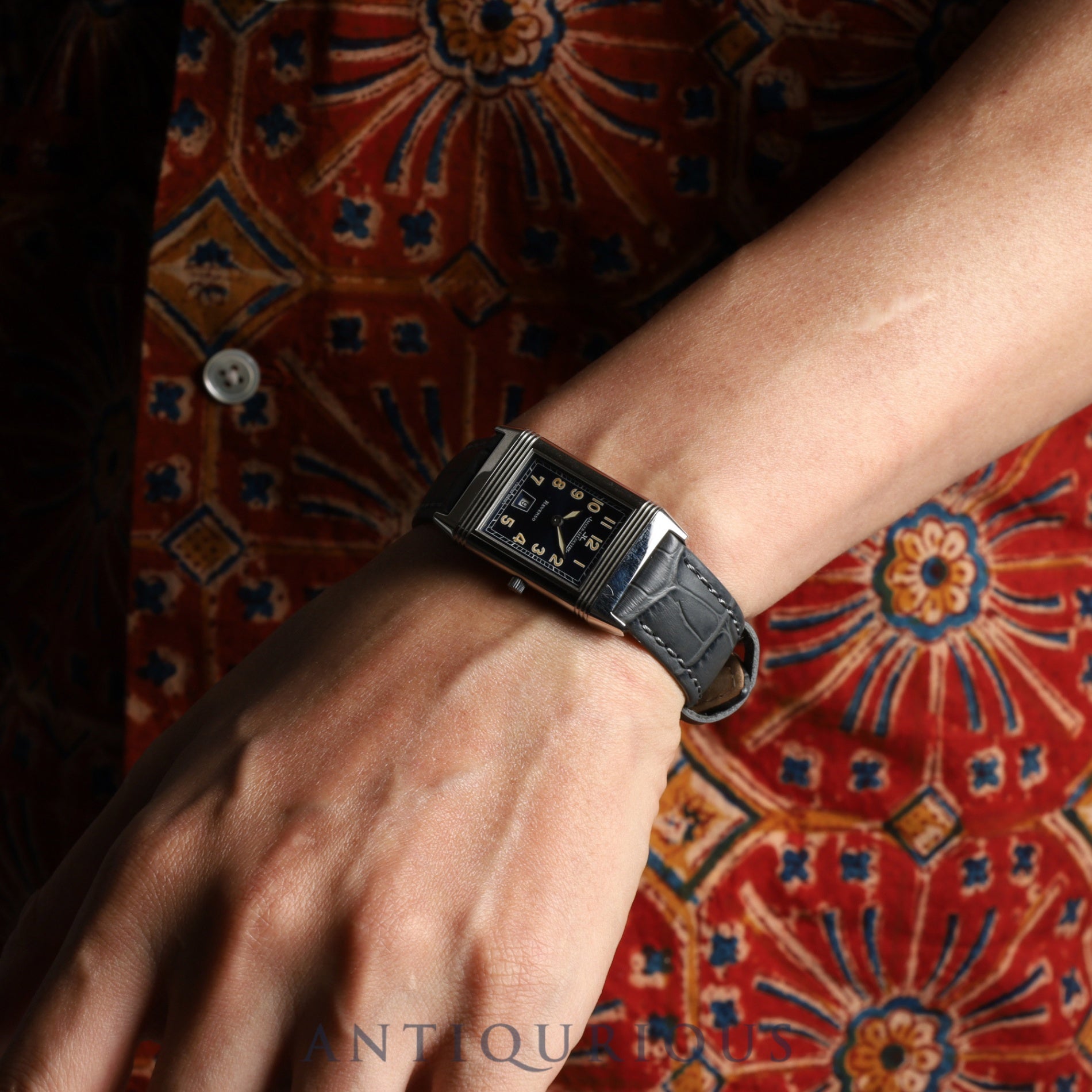 Jaeger-LeCoultre Reverso Classic QA251804 / 250.8.10 Quartz Cal.610 SS Leather Genuine Buckle (SS) Navy Arabic Dial Box Booklet Overhauled