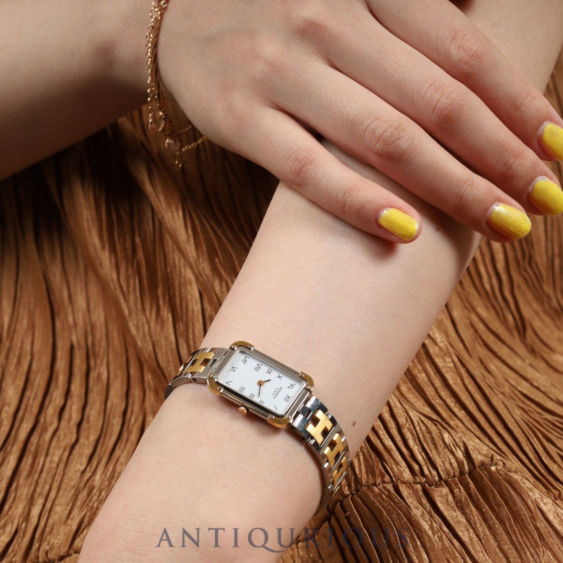 エルメス クロアジュール クォーツ Cal.976 001 SS/GP SS/GP ホワイト文字盤 オーバーホール済み