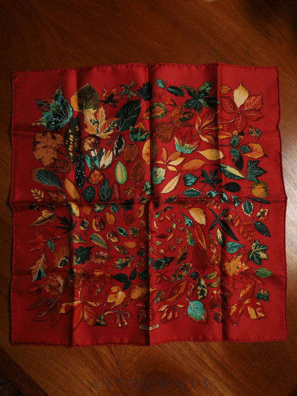 エルメス スカーフ カレ45 渦巻き SILK100%