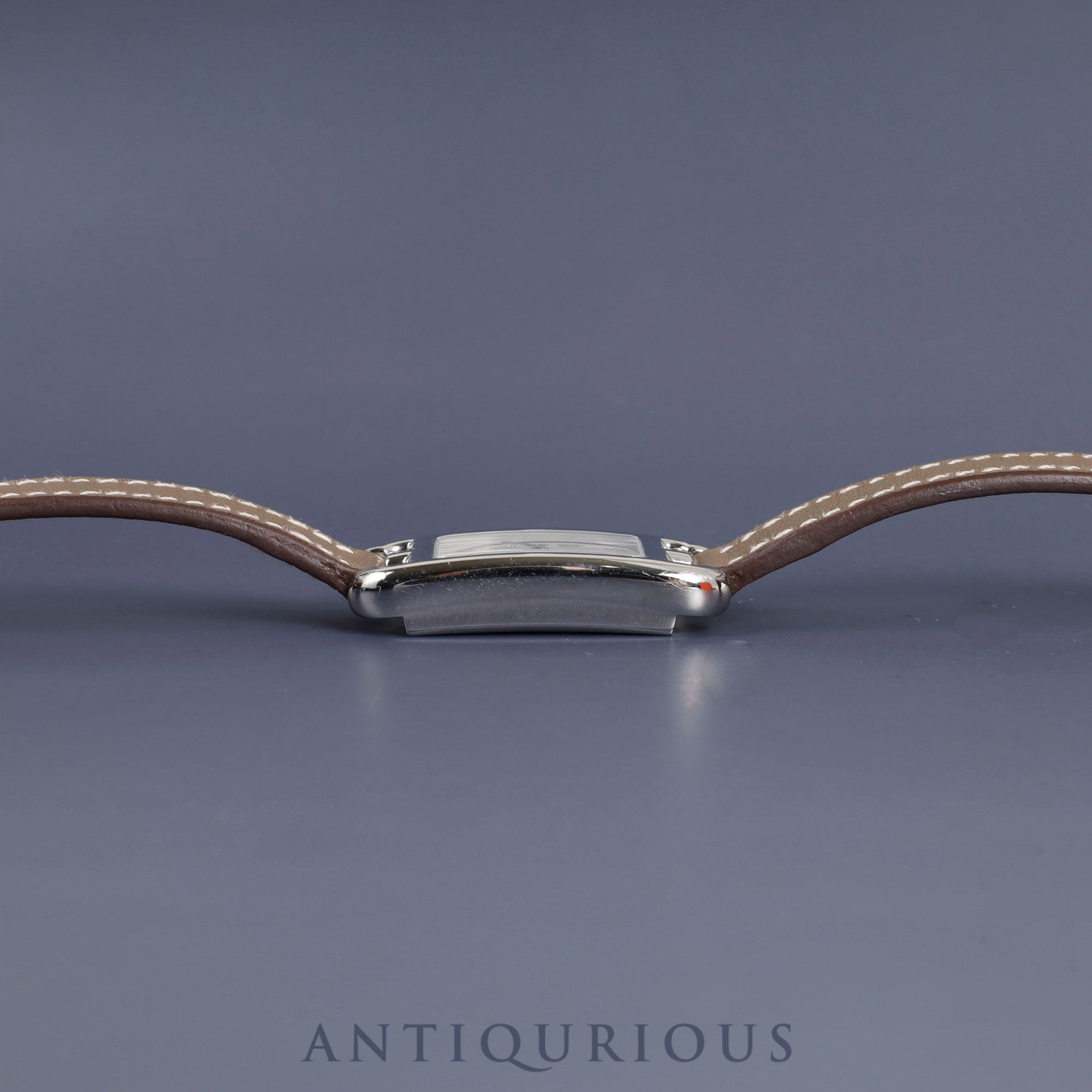 Hermes Nantucket NA2.110.220 / WW18 Quartz Cal.280.002 SS Genuine leather strap (Z stamp: 2021) Genuine buckle (SS) Silver dial Box Booklet Warranty (2021) Overhauled