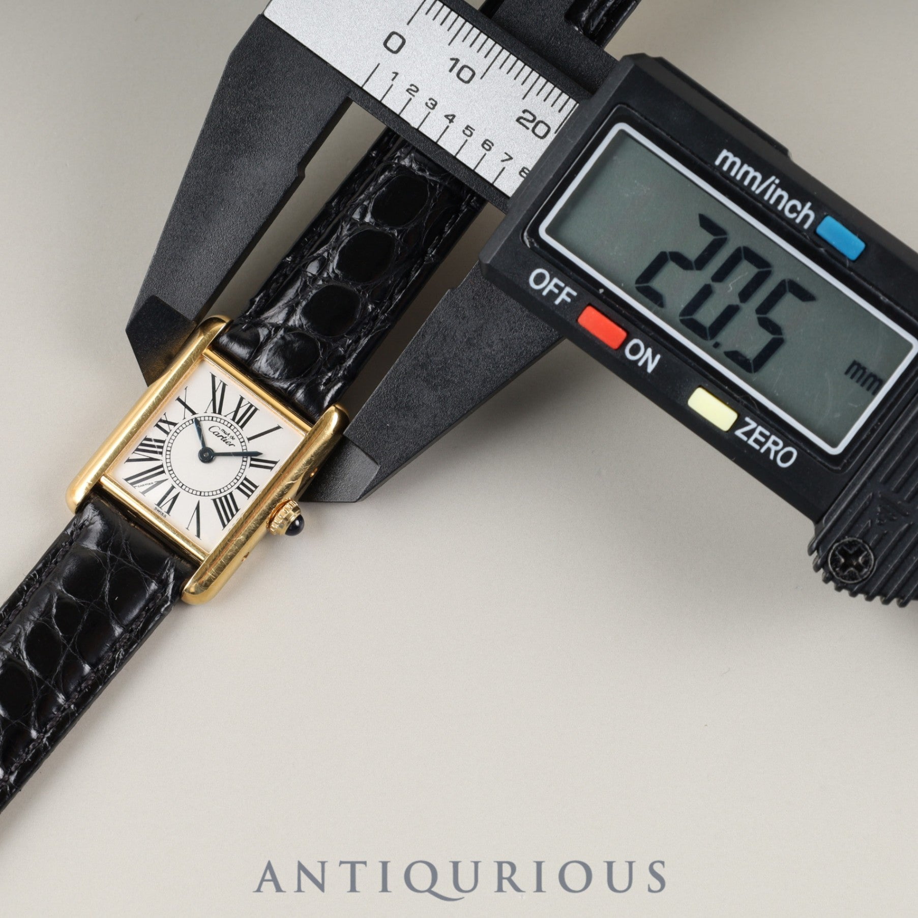 Cartier Must Tank SM W1005554 / 5057001 Quartz Caliber 057 SV925 Leather Genuine D-buckle (GP) Opalescent Dial Circa 1982-1995 Box Case Booklet Overhauled