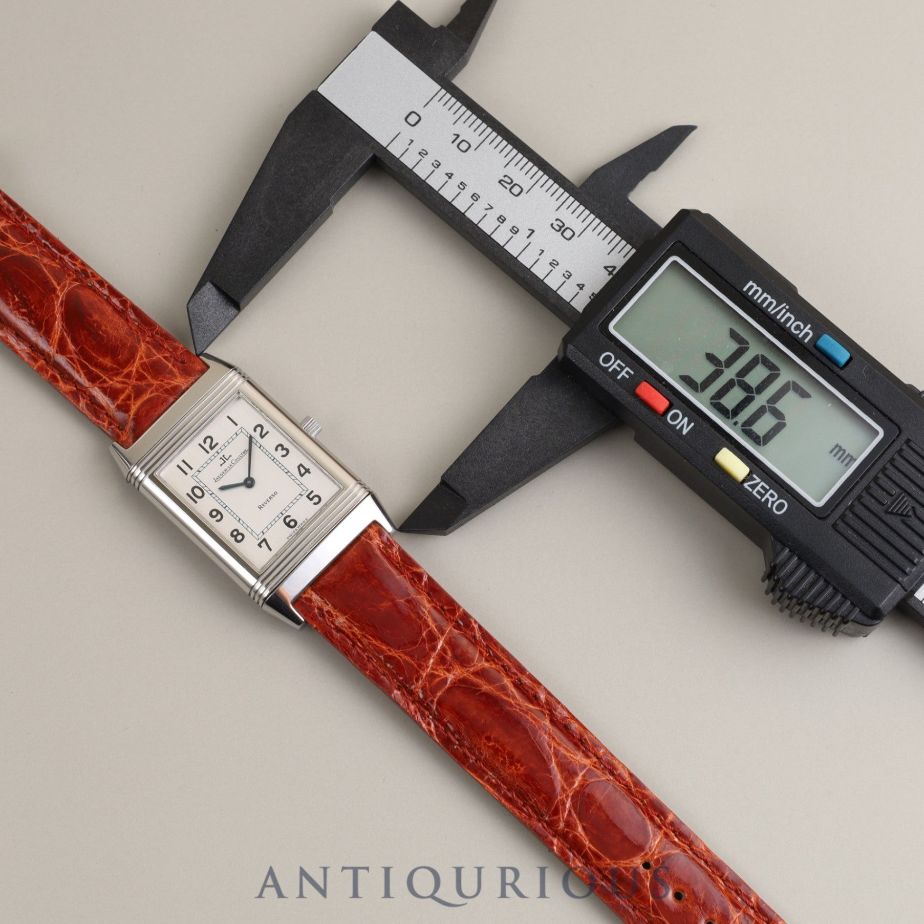 ジャガー・ルクルト レベルソクラシック 250.8.86/Q2508420 手巻き Cal846/1 シルバー文字盤 保証書(1995年) 箱 説明書