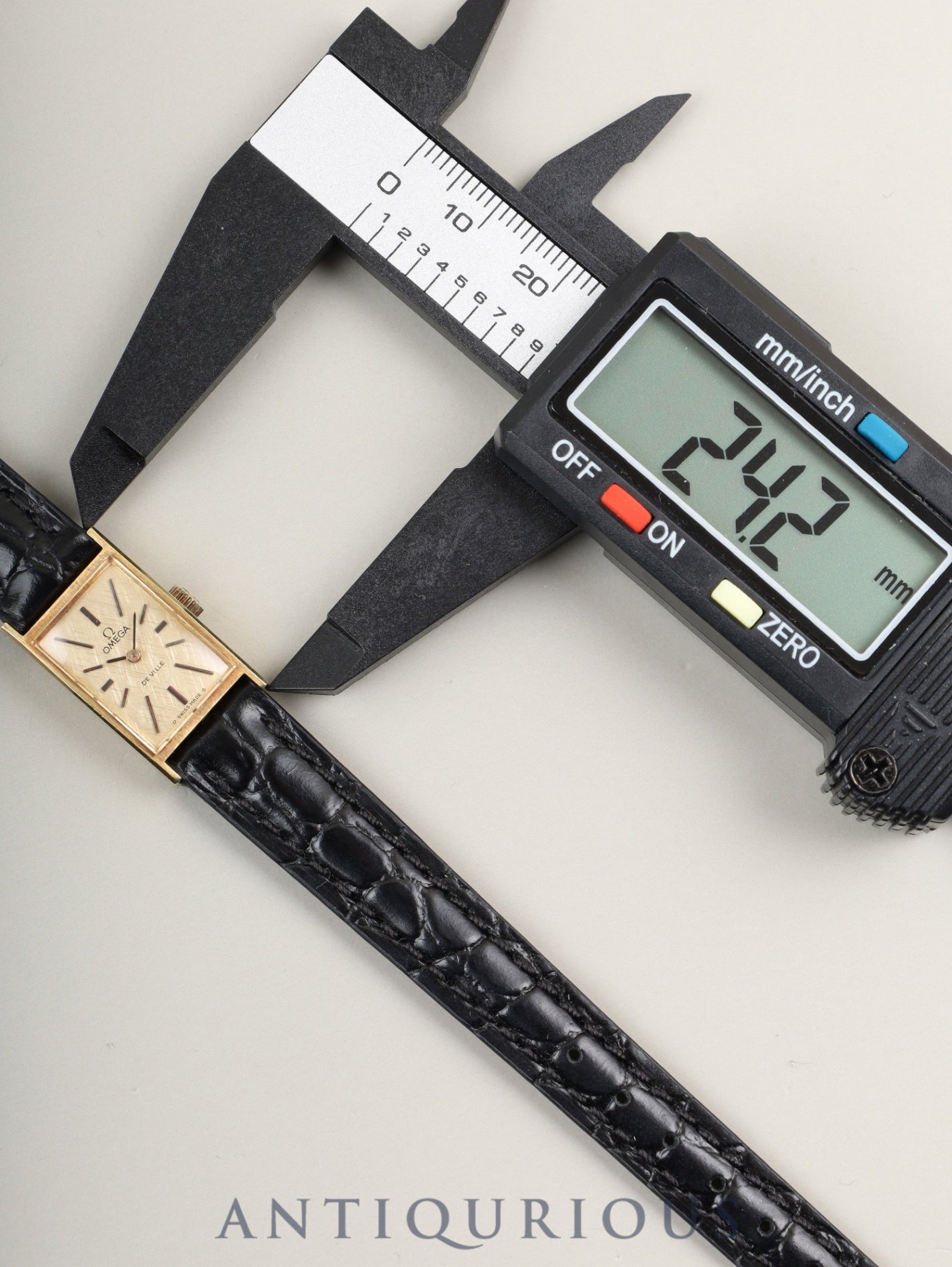 Omega De Ville 5110212 Manual Winding Caliber 485 750YG Leather Strap Genuine Buckle (GP) Champagne Dial Overhauled