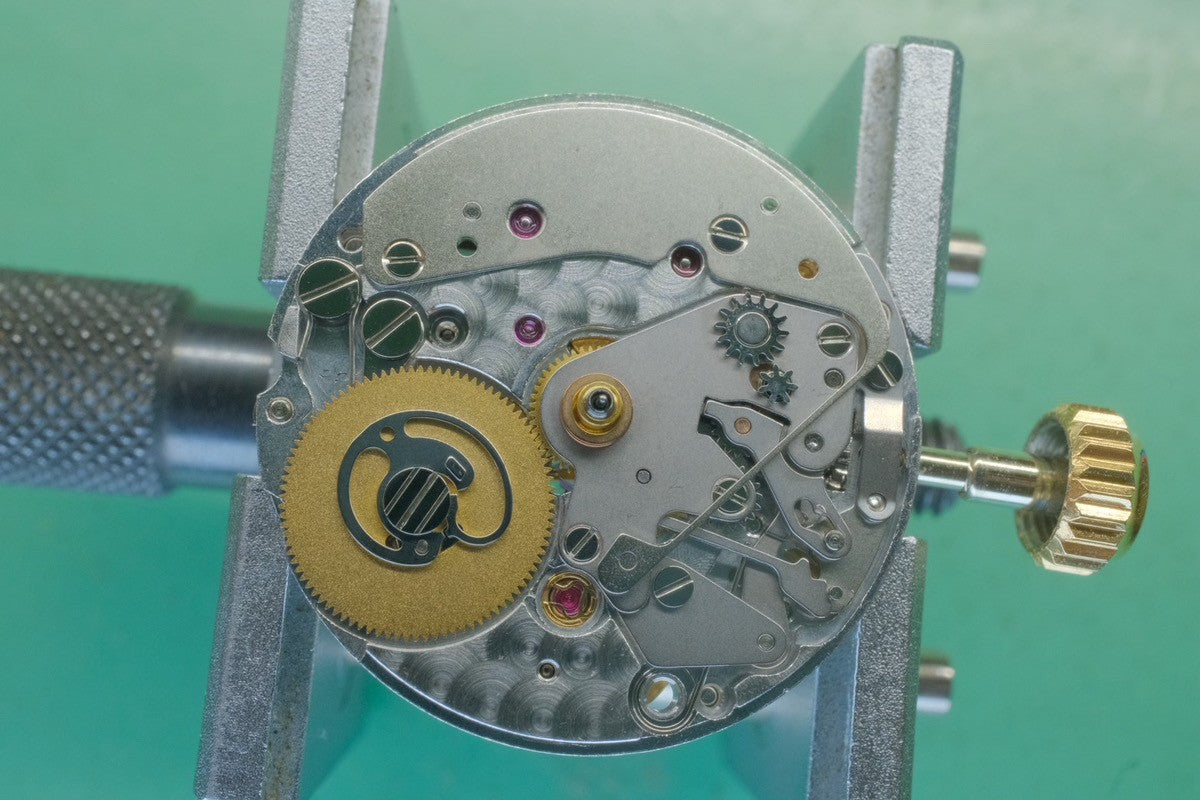 Rolex Lady-Datejust 69173 Automatic Caliber 2135 Stainless Steel/Yellow Gold White Shantung Dial W Serial Number (1994-1995) 1 Link Tag Overhauled