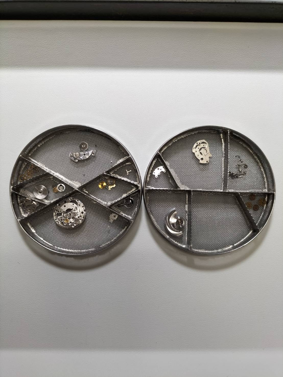 カルティエ サントス カレ LM 81036283/2961 自動巻き Cal.- SS/YG SS/YG ゴーストグレー文字盤(SWISS表記) 箱 冊子 保証書(無記載)クロス オーバーホール済み