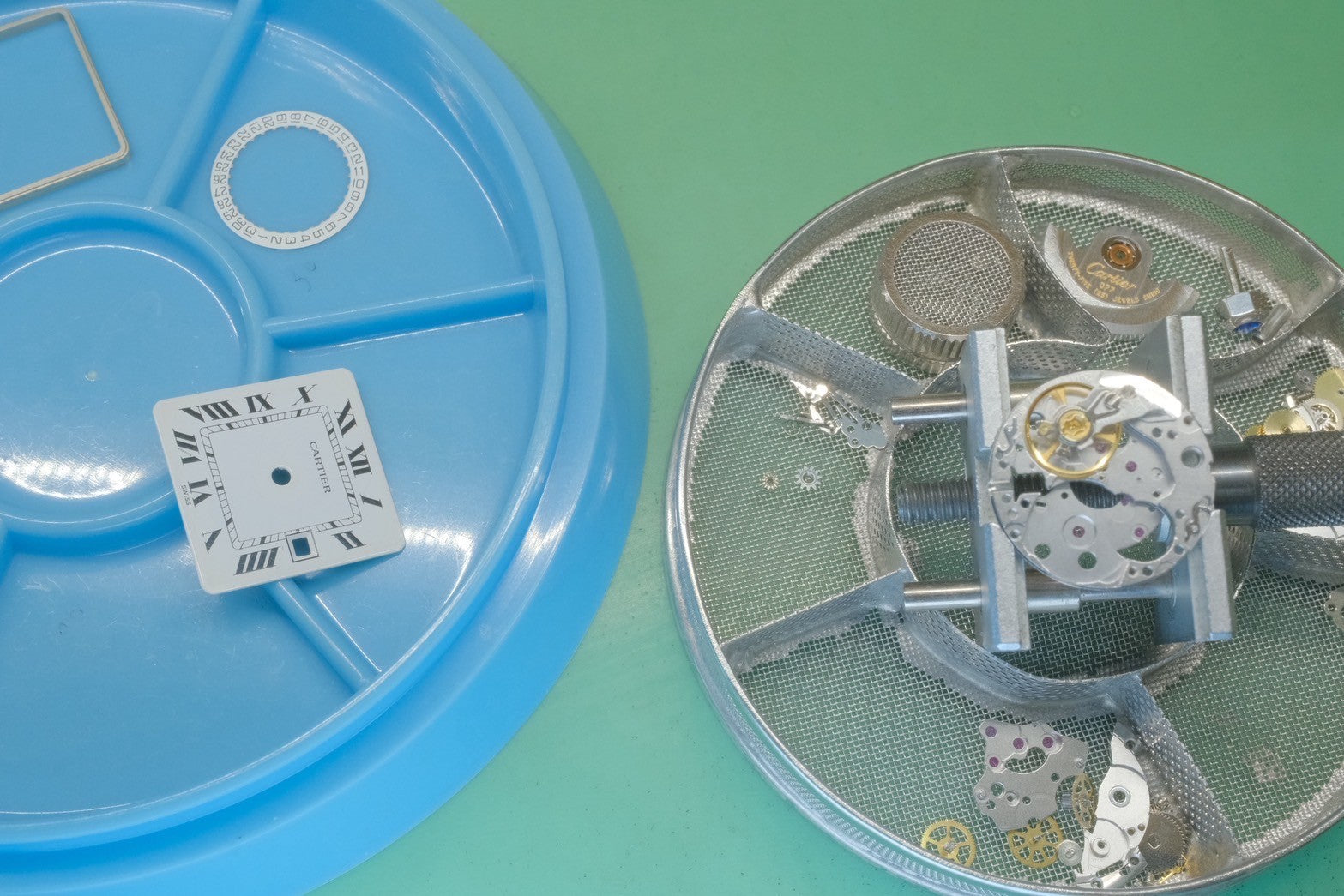 カルティエ サントス ガルベ LM AC 23.80 gr OR 0.750 4.05 gr /2961 自動巻き Cal.2671 SS/YG SS/YG ホワイトローマン文字盤 箱 冊子 保証書 カルティエ修理明細(2002年) オーバーホール済み