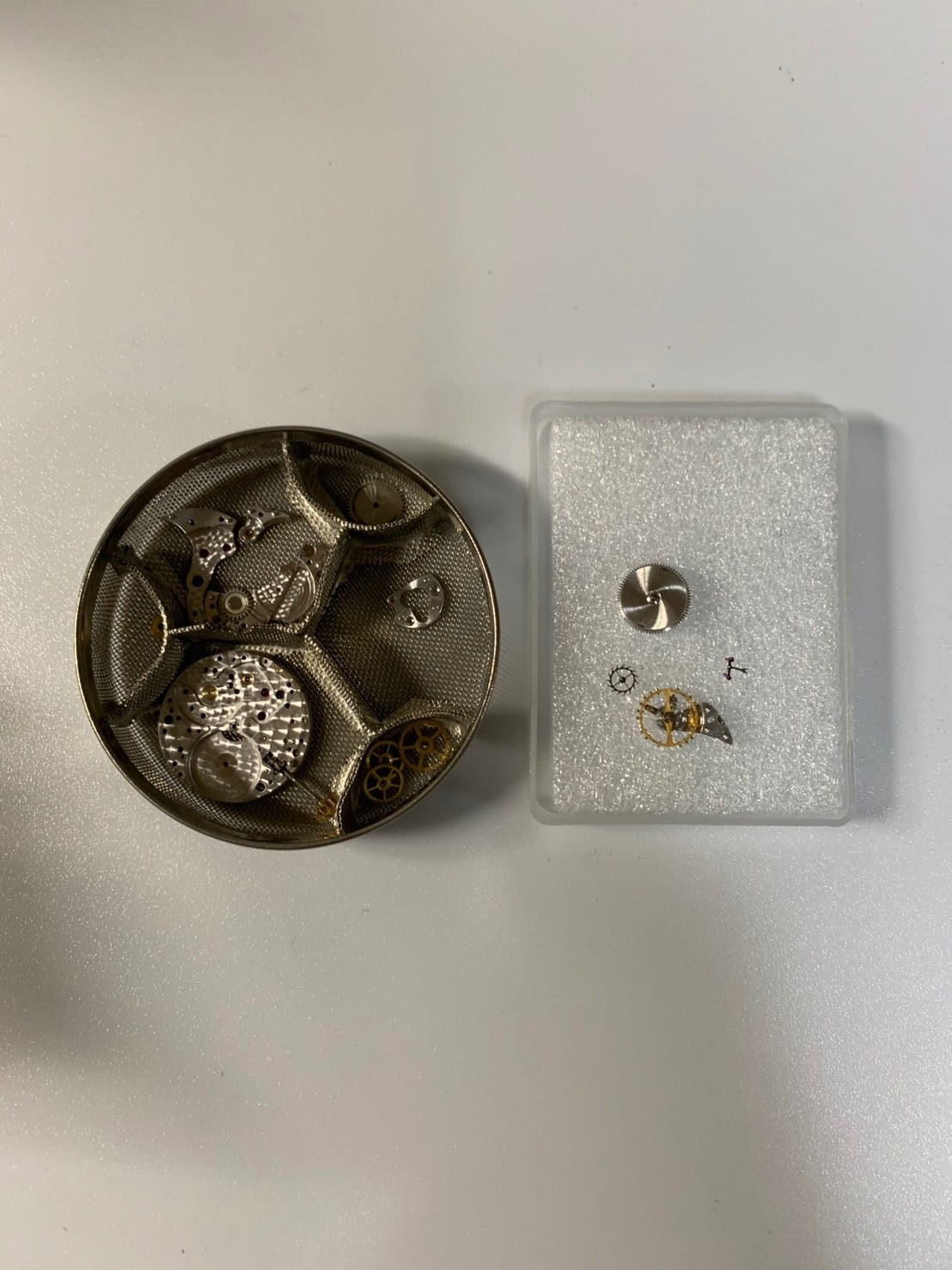 ヴァシュロン・コンスタンタン ヒストリカル ルネサンス 92084/1 手巻き Cal.1014/1 750YG 革 純正ピンバックル(750YG)ゴールド文字盤 箱 ケース オーバーホール済み