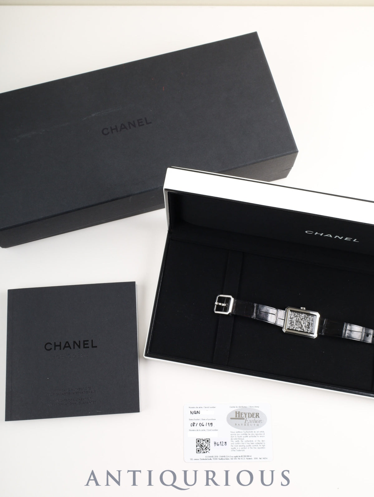 Chanel Boyfriend Neo Tweed Watch, Limited Edition of 1000 pieces worldwide, H6128, Quartz movement, Stainless steel, genuine leather strap, genuine pin buckle (SS), gray dial, box, warranty card (2019), booklet, overhauled.