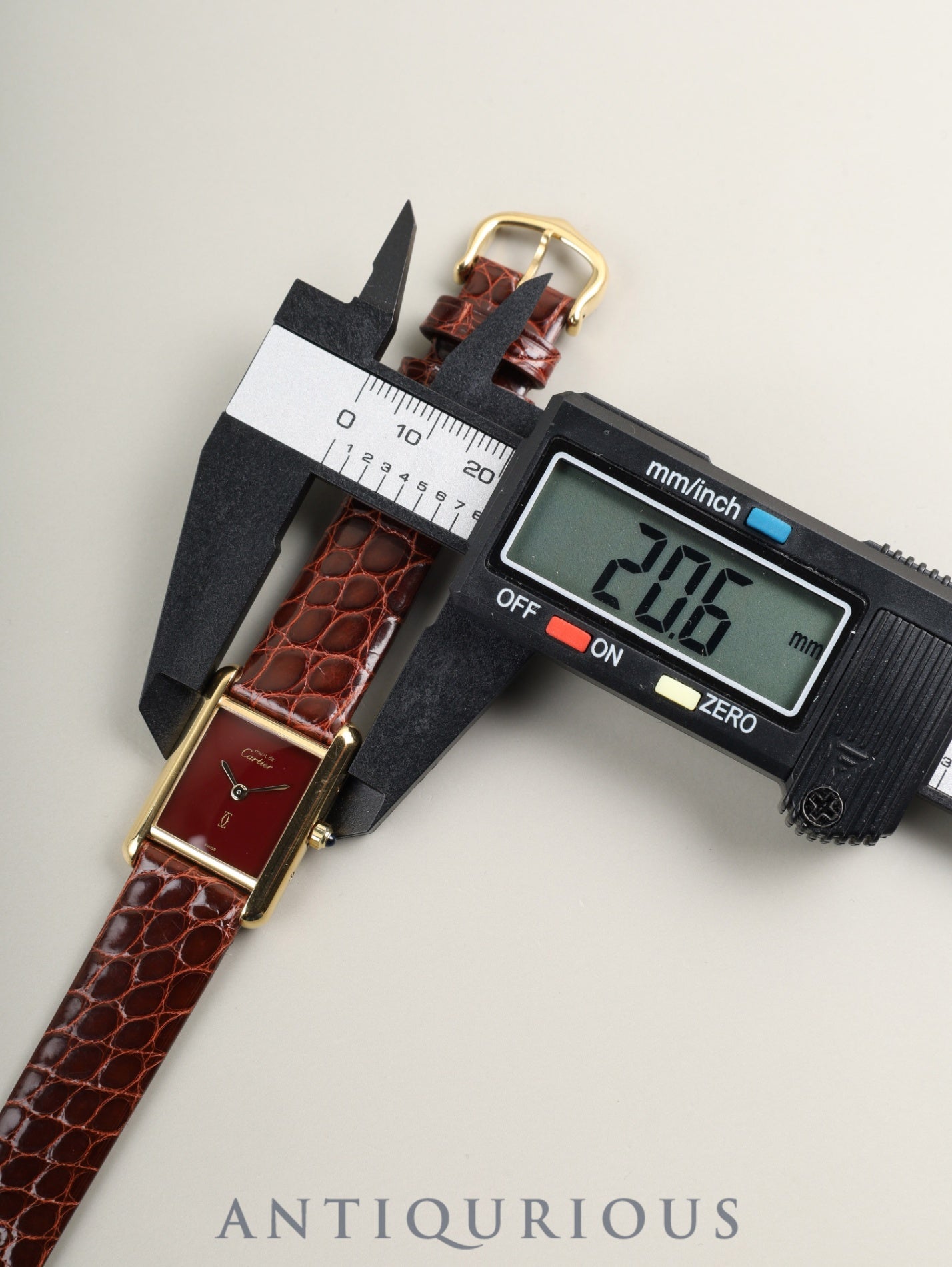 カルティエ マストタンク SM 366001 クォーツ SV925 革 純正ピンバックル(GP)ガーネットダイアル・ボルドー文字盤(SWISS表記)カルティエブティックにてコンプリートサービス(フルメンテナンス)済み