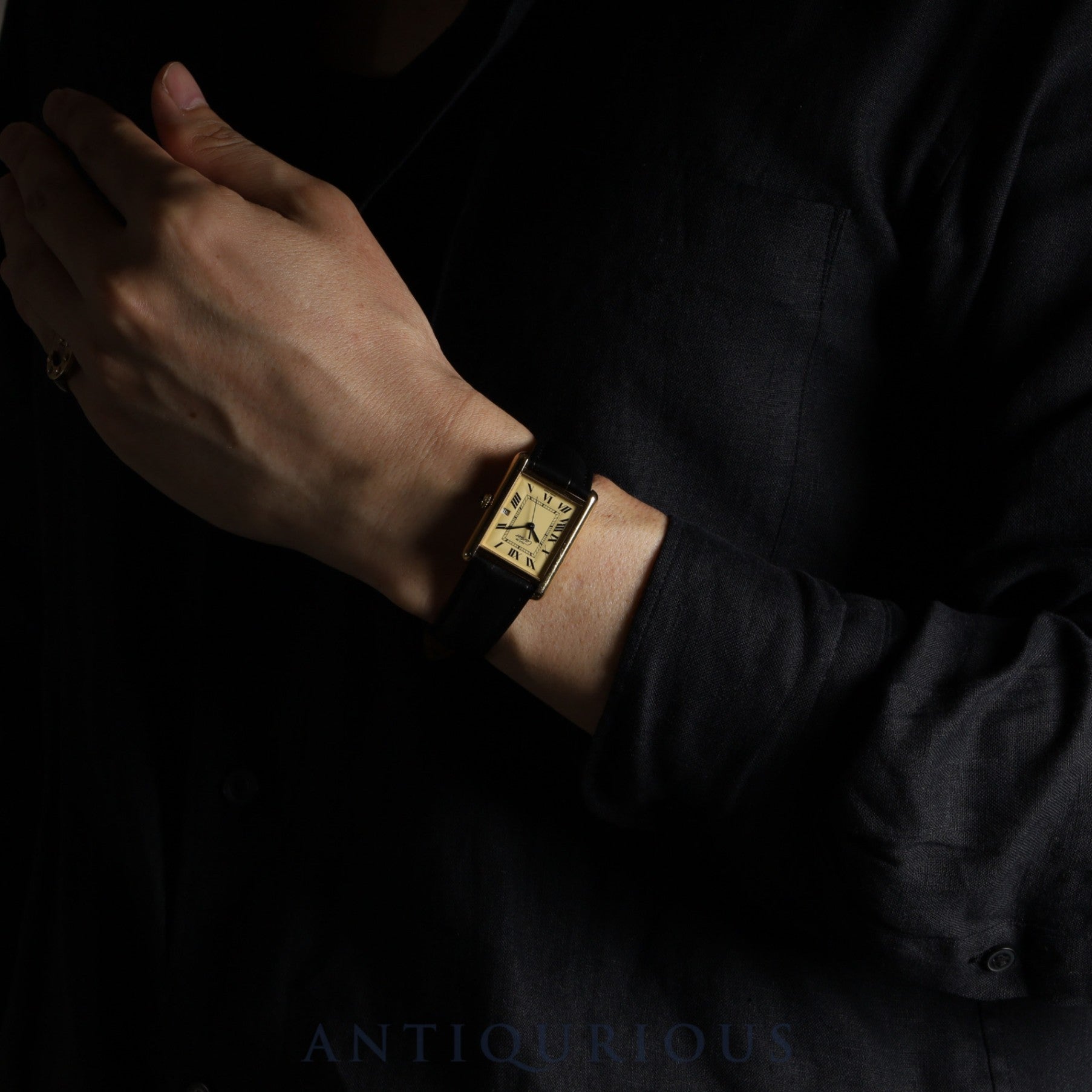 カルティエ マストタンク GM(XL) W1017454 / 2413 クォーツ Cal.687 SV925 革 純正尾錠(GP)アイボリーローマン文字盤 箱 冊子 仮保証書 (2002年) オーバーホール済み