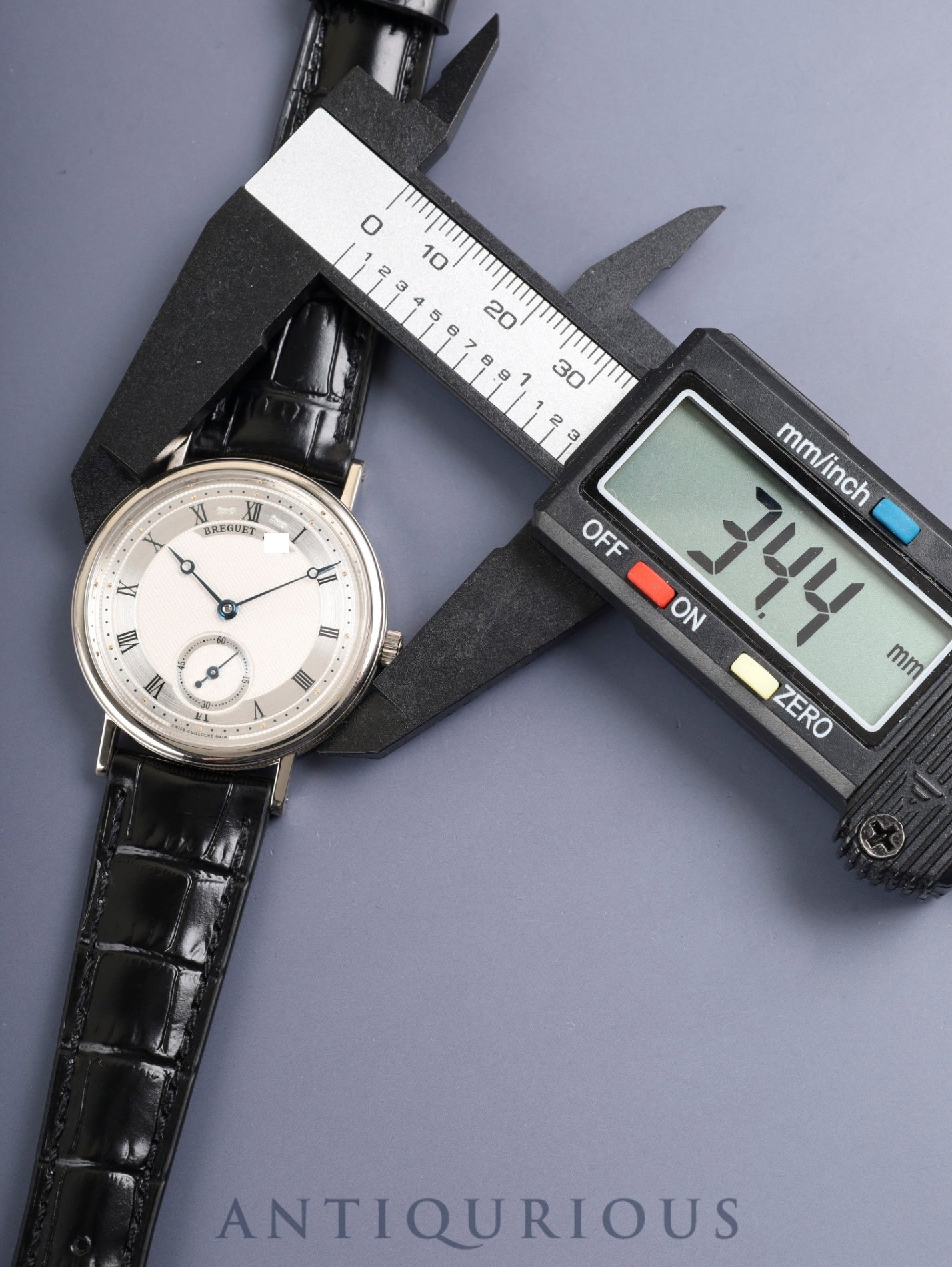 ブレゲ クラシック ツインバレル 5907BB/12/984 手巻き Cal.510DR 750WG 純正ピンバックル(750WG)シルバーギョーシェ文字盤(SWISS GUILLOCHE MAIN表記)箱 冊子 保証書(2011年)純正レザーベルト付き(使用感あり) オーバーホール済み