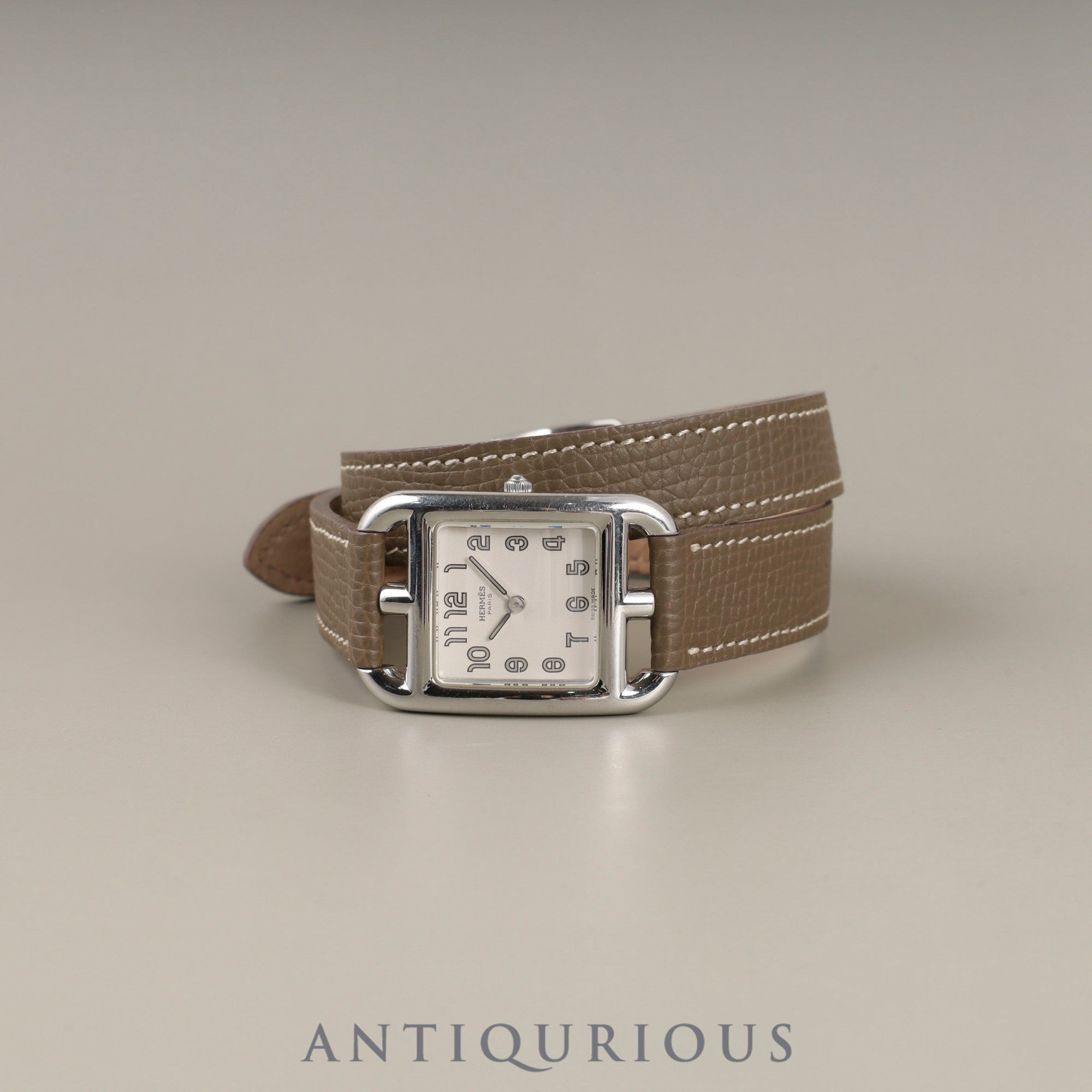 Hermès Cape Cod CC1.210 Quartz Caliber 976.001 Stainless Steel Leather Strap with Genuine Stainless Steel Buckle, White Arabic Dial, Genuine Leather Strap (Slightly Used, Engraving Unreadable), Overhauled