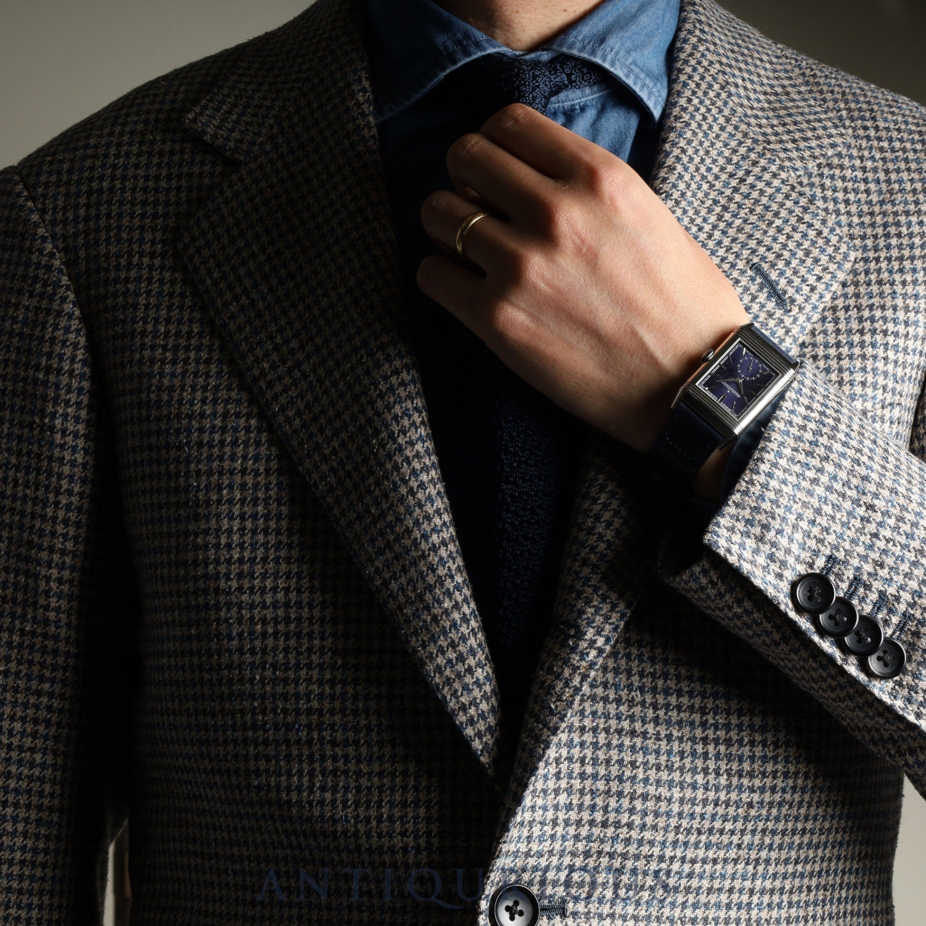 Jaeger-LeCoultre Reverso Tribute Small Second Q397848J / 214.8.62 Manual winding Cal.822/2 SS Genuine leather strap Genuine buckle (SS) Blue dial Box Overhauled