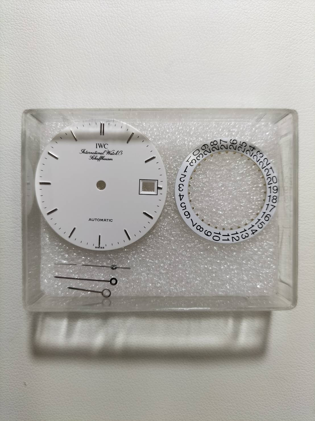 IWC ポートフィノ IW351320 自動巻き SS 革 純正ピンバックル(SS)ホワイト文字盤(風防スレ傷) 保証書(2003年)オーバーホール済み アイダブリュシー