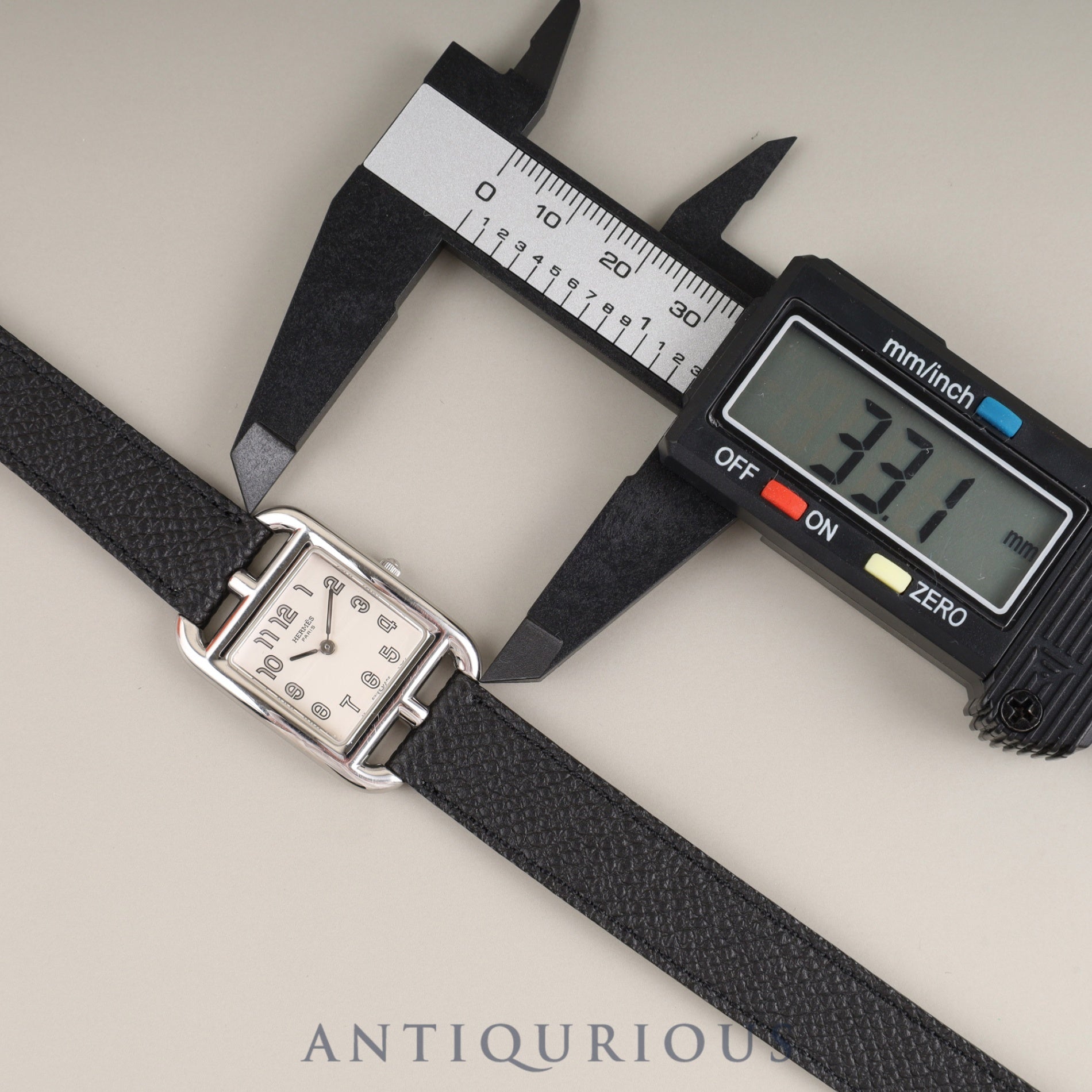 エルメス ケープコッド CC1-210 クォーツ Cal.976.001 SS 革 純正尾錠(SS) シルバー文字盤 箱 冊子 保証書(2002年)純正革ベルト(□E刻:2001年、使用感あり) オーバーホール済み