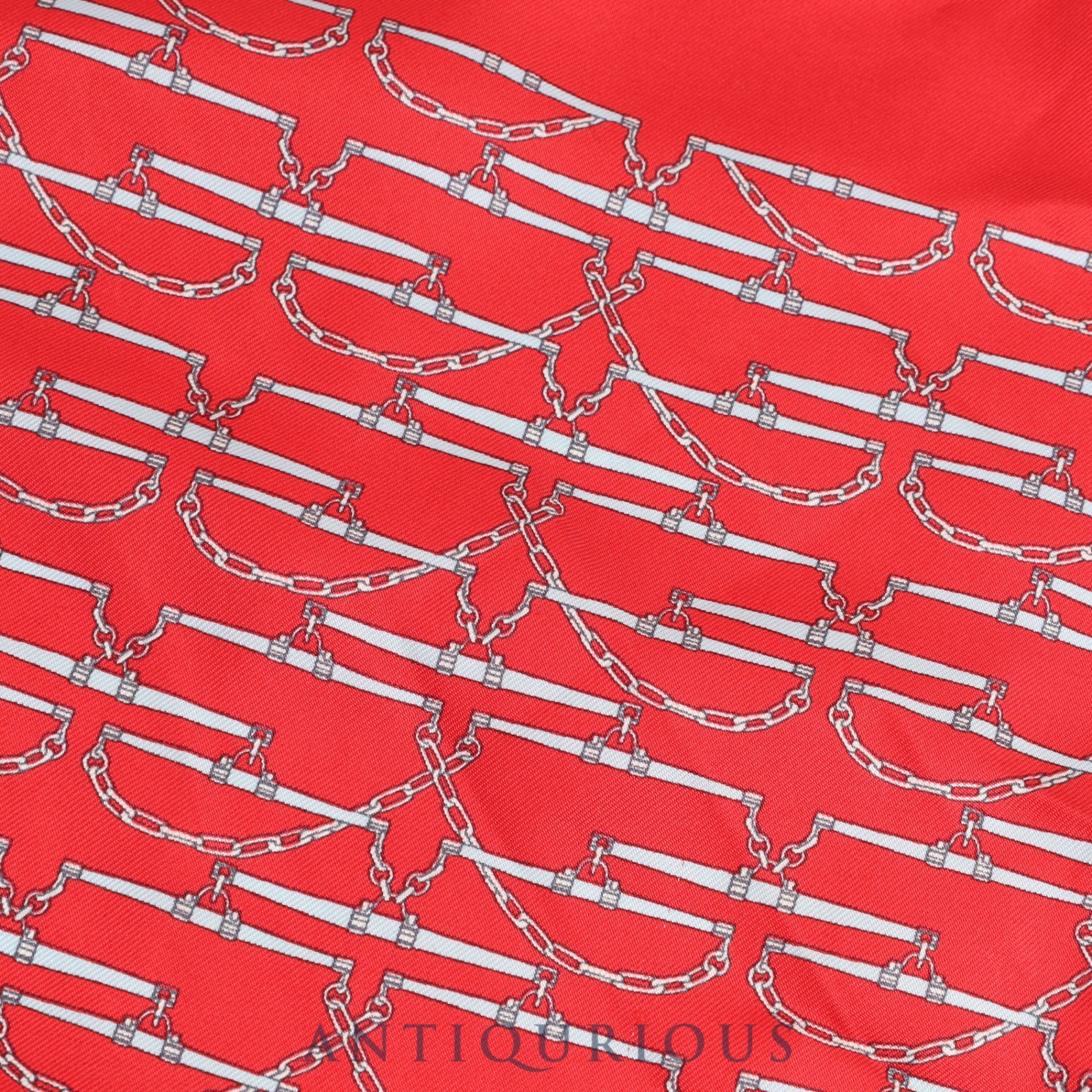 エルメス スカーフ カレ45 レッド系 鎖柄 SILK100%