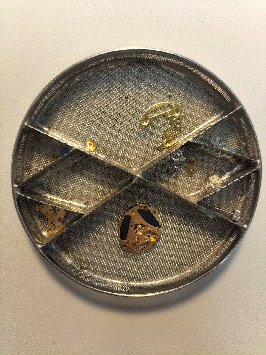 Hermès H Watch Double Tour HH1.210 Quartz Caliber 901.001 Stainless Steel with Genuine Leather Strap (T Stamp: 2015) and Genuine Buckle (SS). White Dial. Includes Box, Warranty Card, and Booklet. Overhauled.