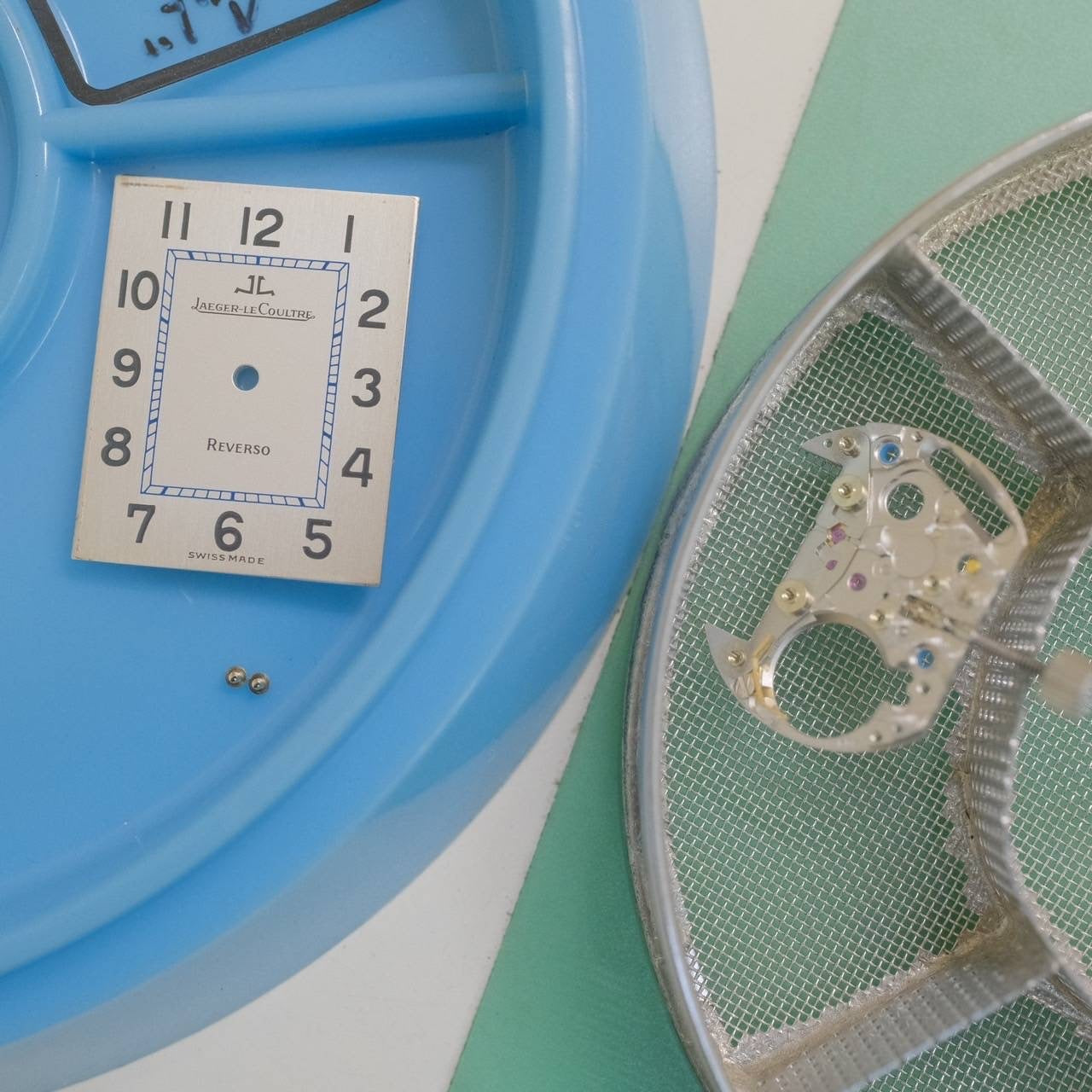 ジャガー・ルクルト レベルソクラシック 250.8.08 クォーツ Cal.608 SS 革 純正尾錠(SS)シルバー文字盤 ※裏彫りあり