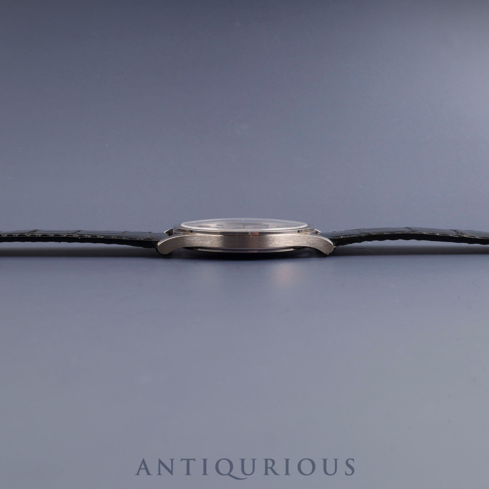 Patek Philippe Calatrava 5196G-001 Manual Winding Caliber 215PS 750 Genuine Leather Strap Genuine Buckle (750) Silver Dial Case Booklet Warranty (2015) Overhauled