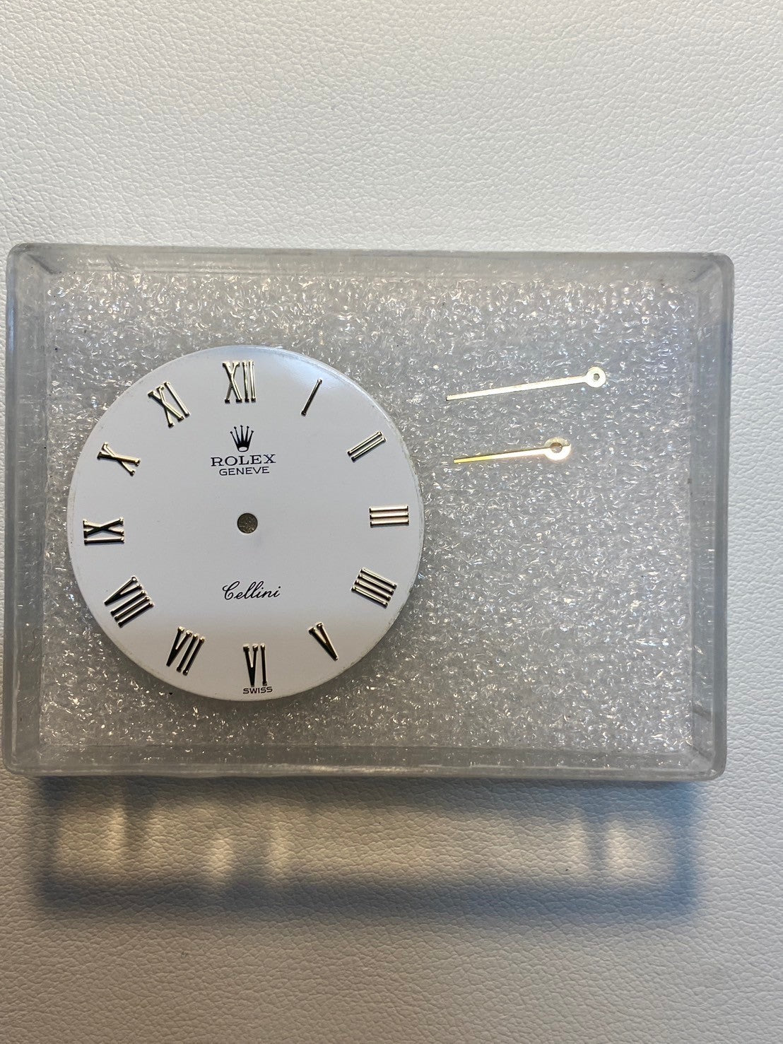 Rolex Cellini 4112 Manual winding Cal.1601 750YG Leather Genuine buckle (GP) White Roman dial 32mm N series (1991) Overhauled